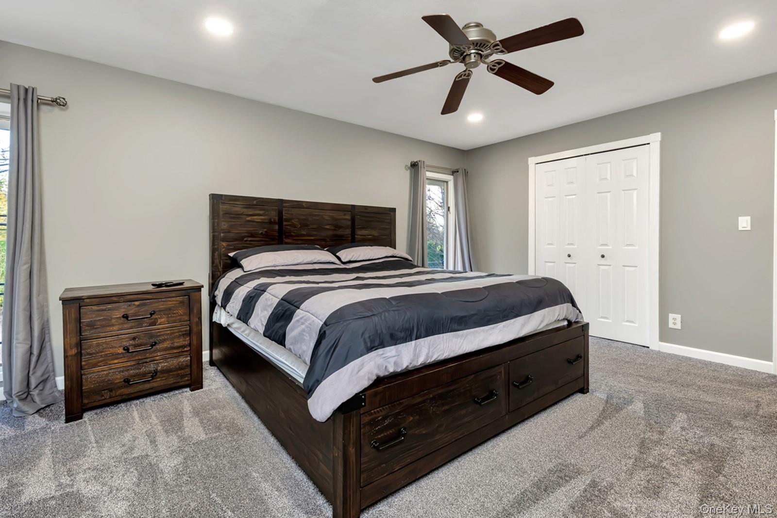 16 E Hill Drive, Smithtown, NY 11787