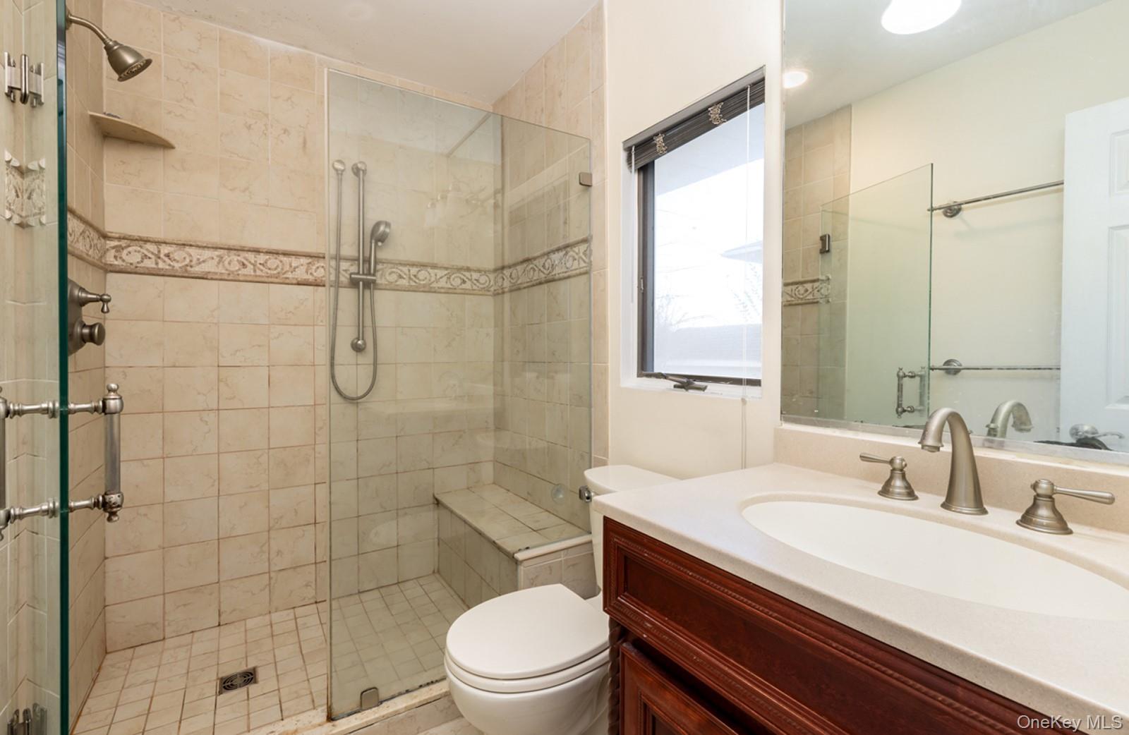 16 E Hill Drive, Smithtown, NY 11787