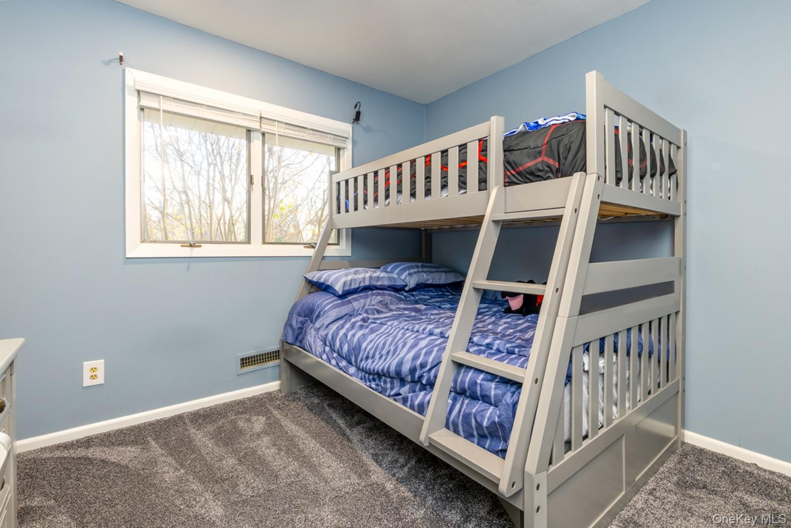 16 E Hill Drive, Smithtown, NY 11787