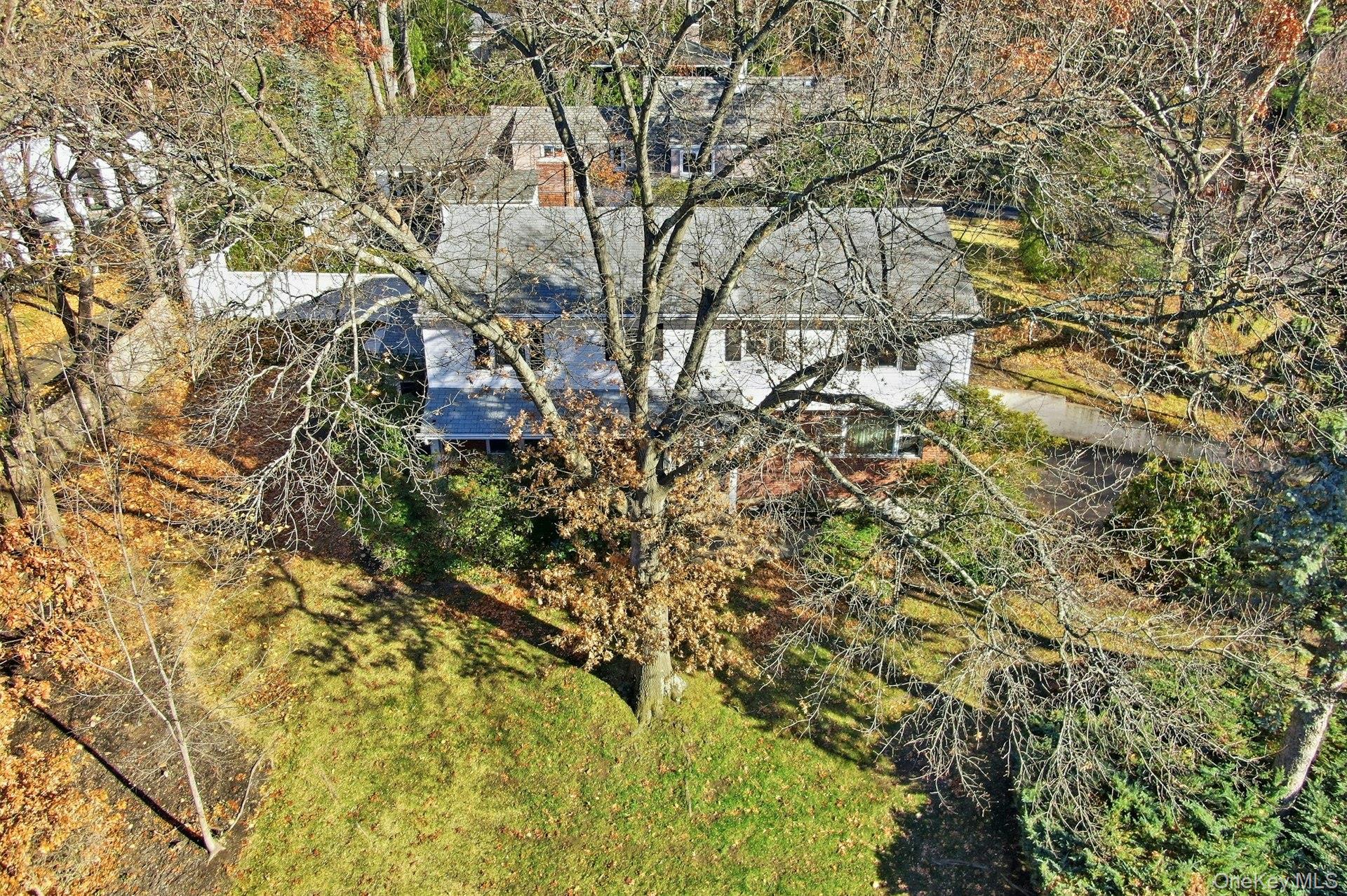 1 Hillcrest Road, Port Washington, NY 11050