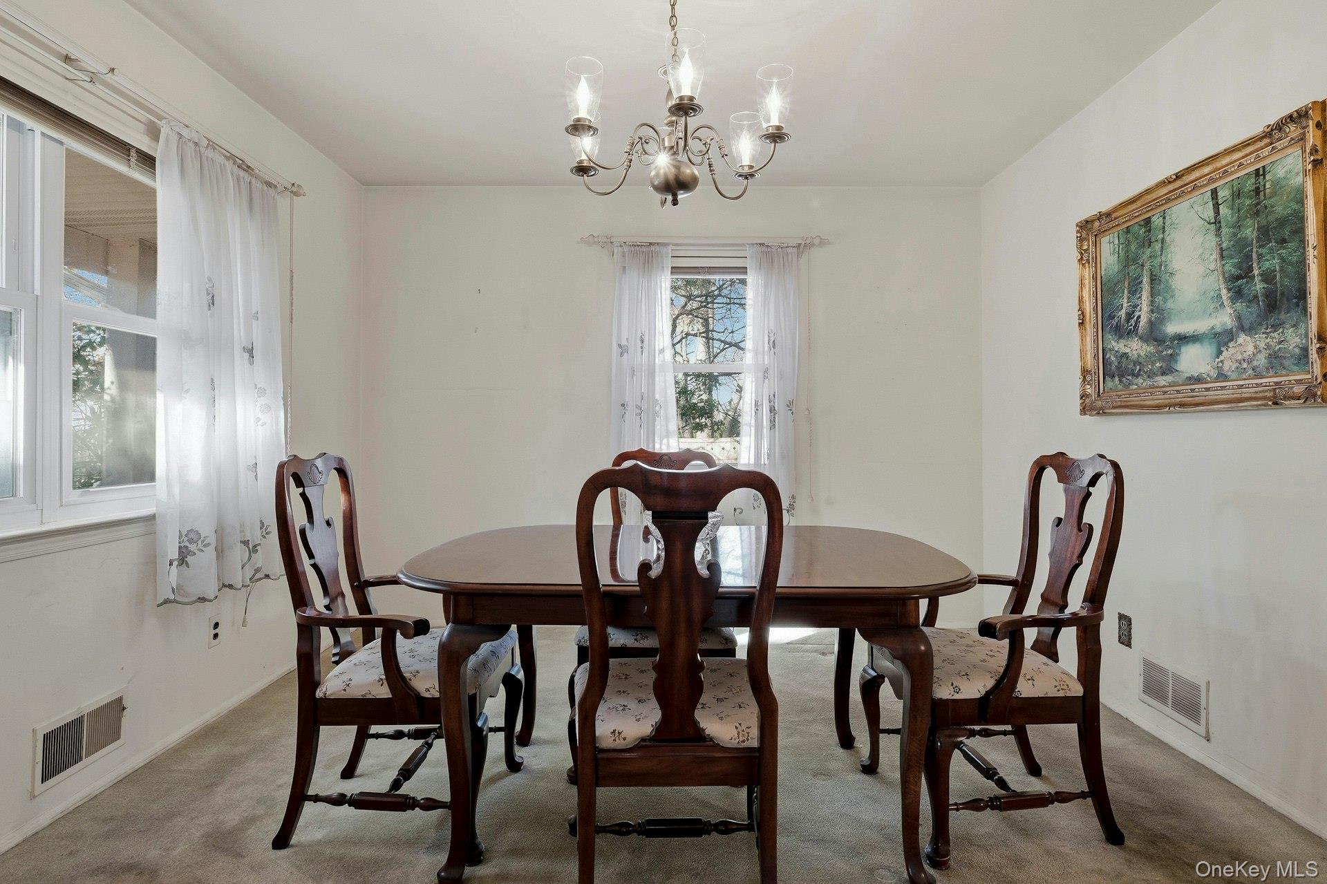 1 Hillcrest Road, Port Washington, NY 11050