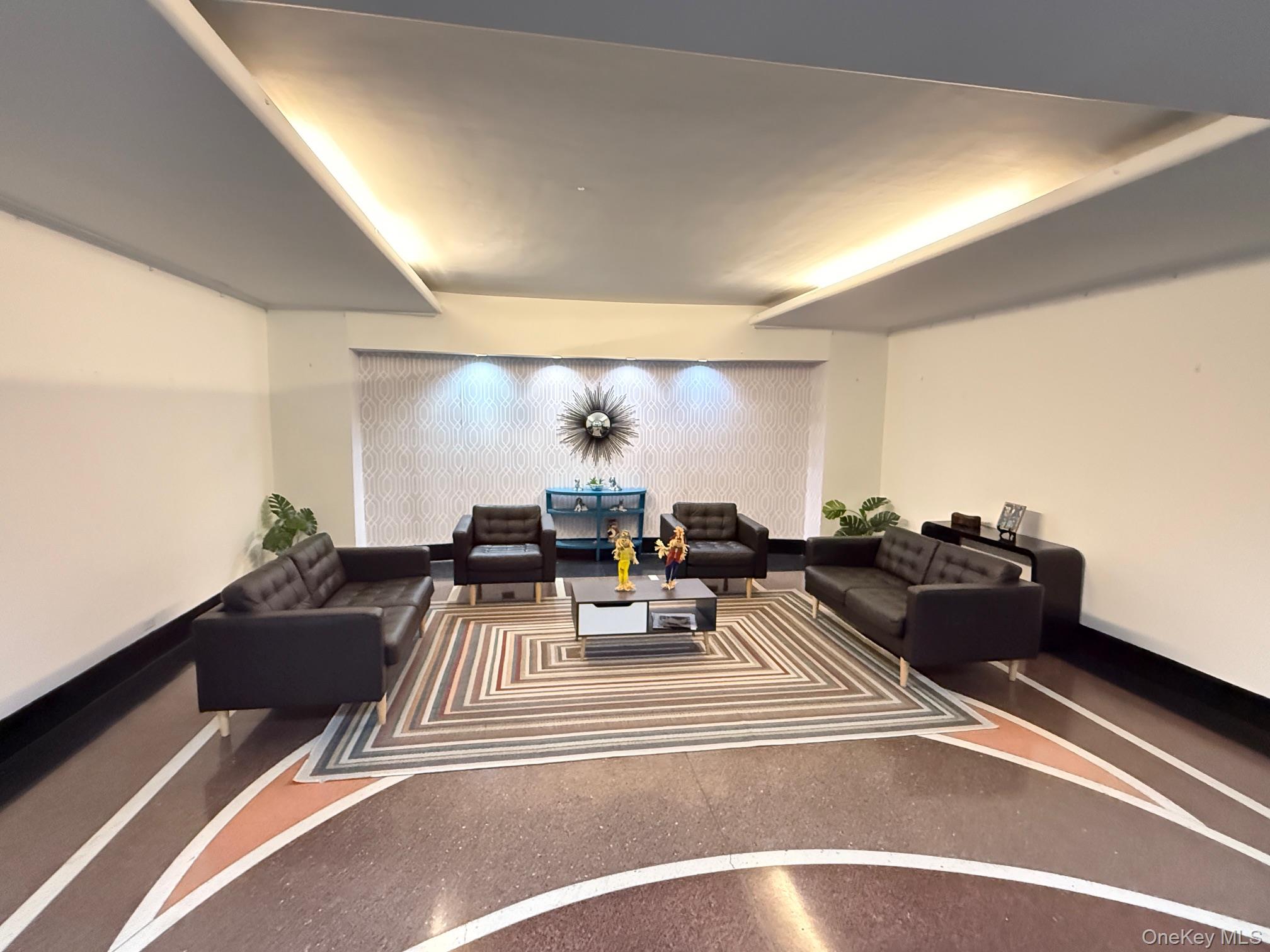 6740 Yellowstone Boulevard # 2O, Forest Hills, NY 11375