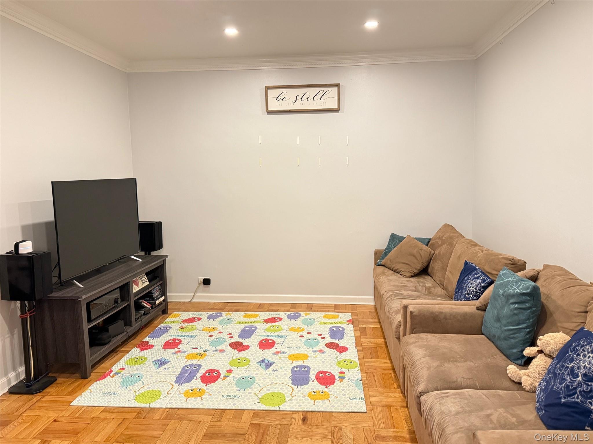 6740 Yellowstone Boulevard # 2O, Forest Hills, NY 11375