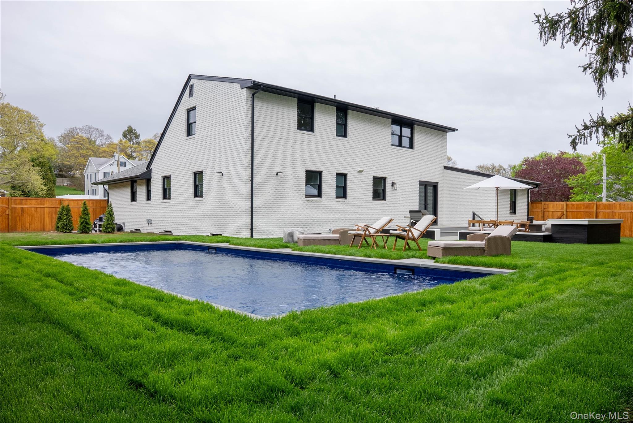 17 Underhill Drive, Southampton, NY 11968