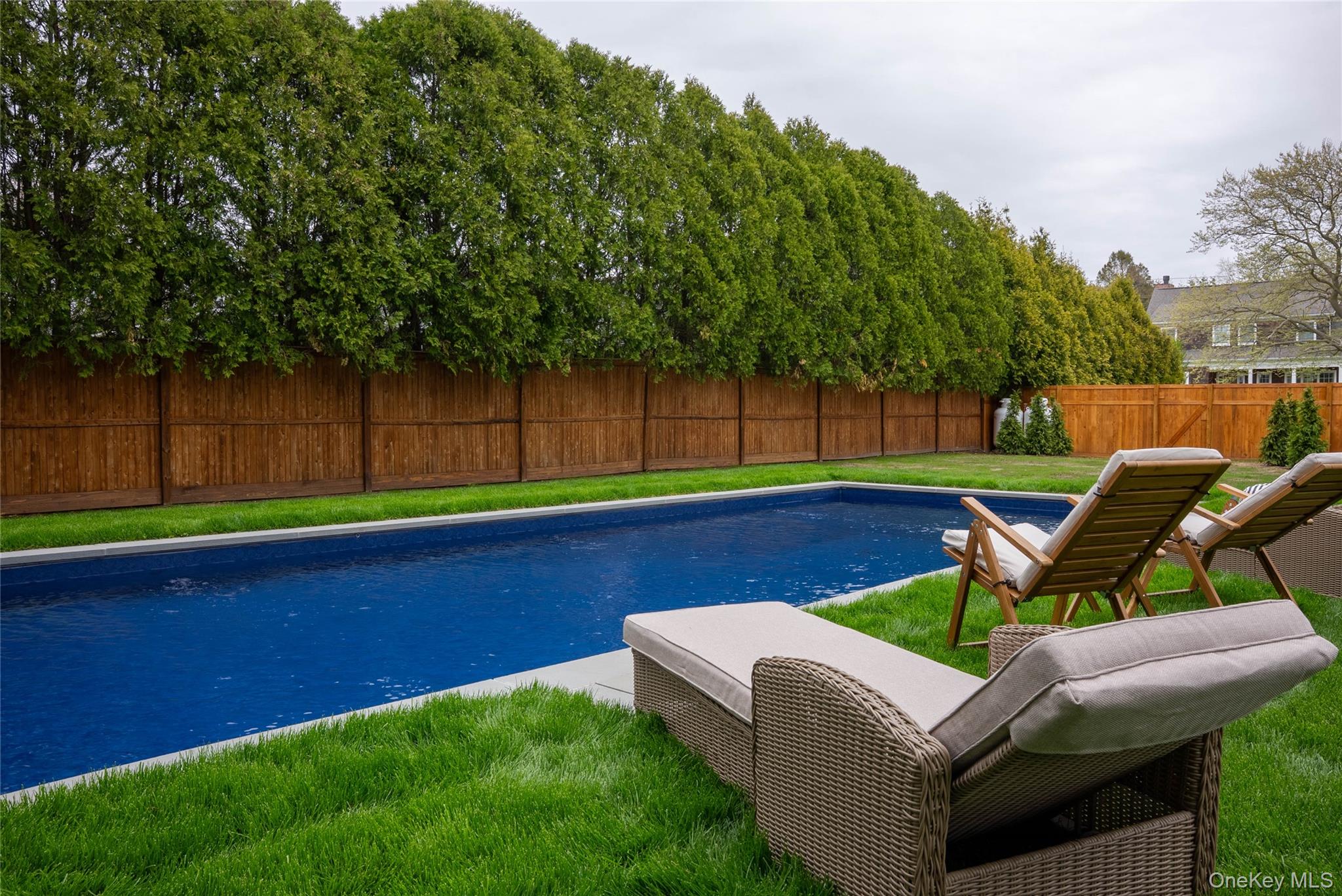 17 Underhill Drive, Southampton, NY 11968