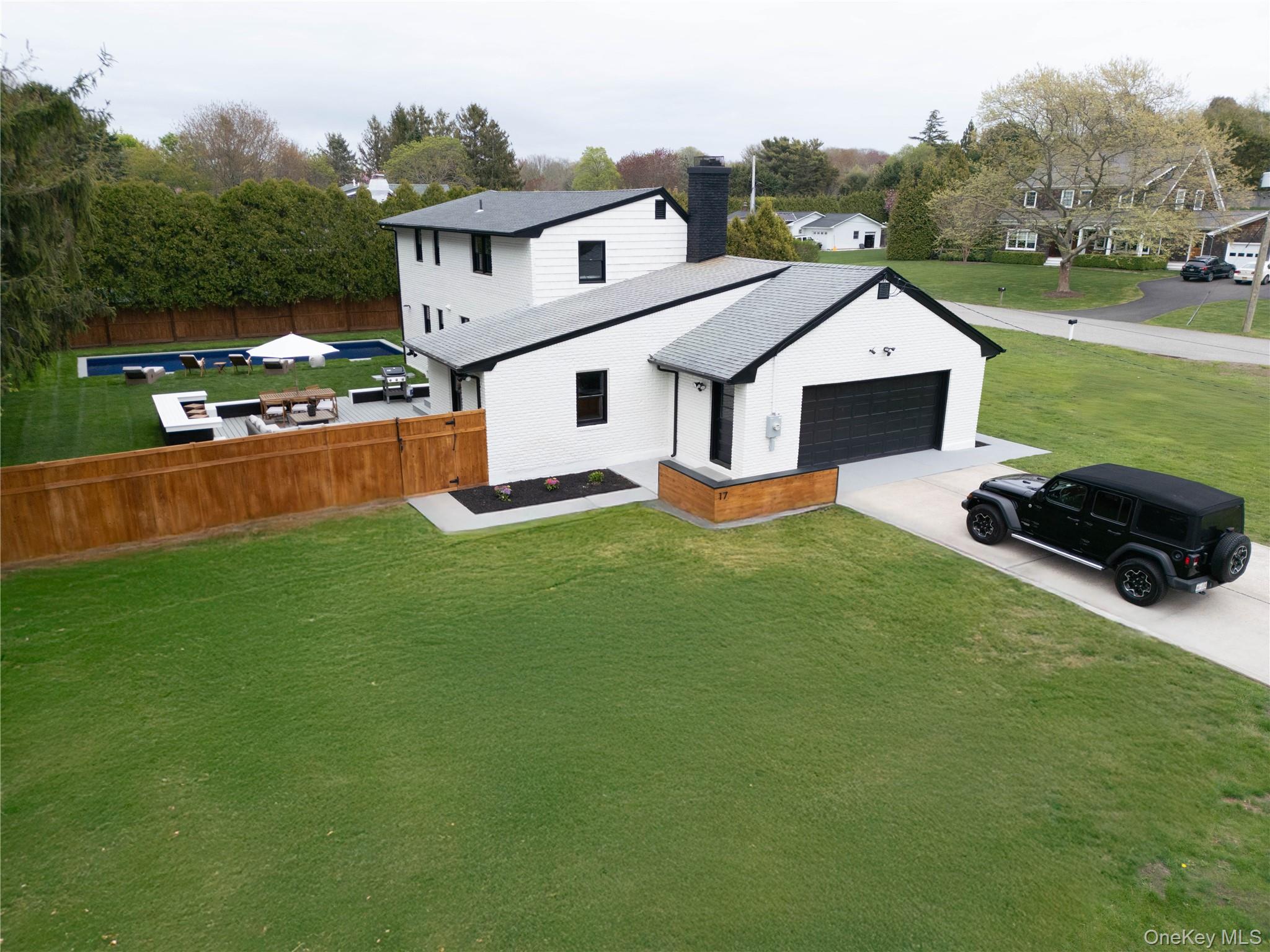 17 Underhill Drive, Southampton, NY 11968