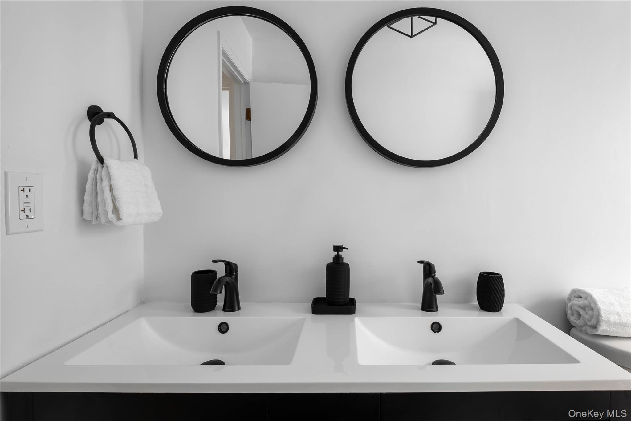 17 Underhill Drive, Southampton, NY 11968