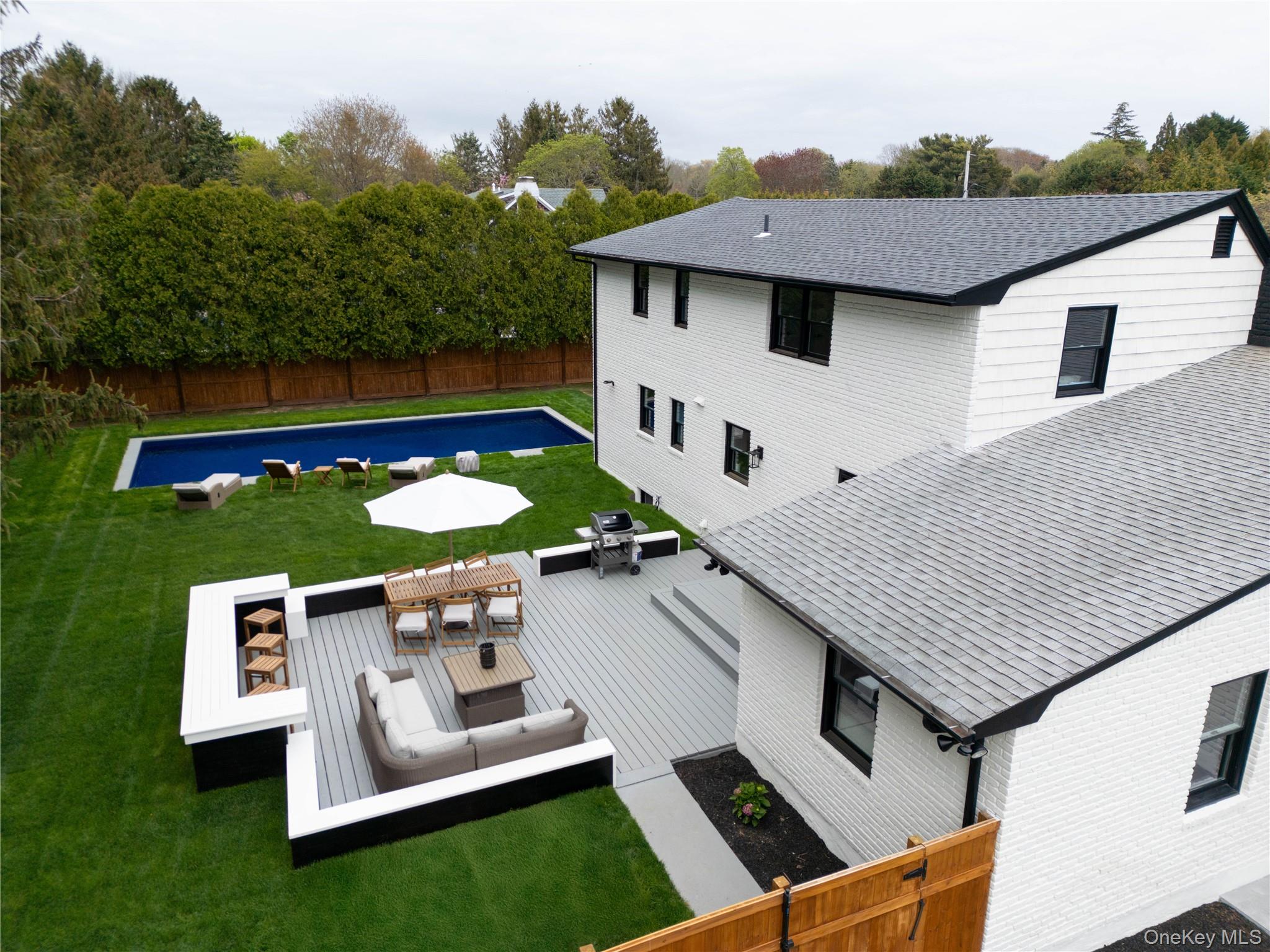 17 Underhill Drive, Southampton, NY 11968