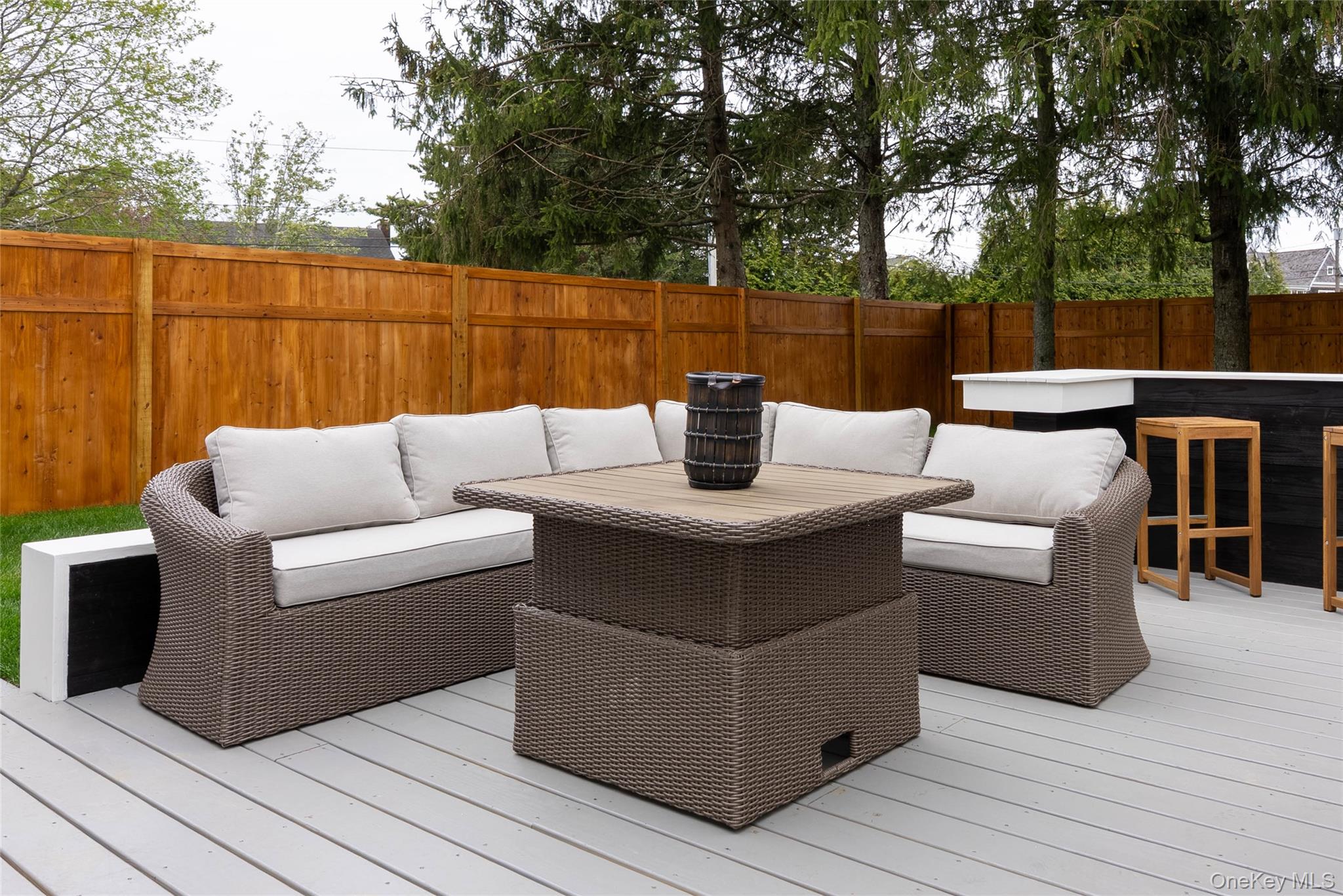 17 Underhill Drive, Southampton, NY 11968