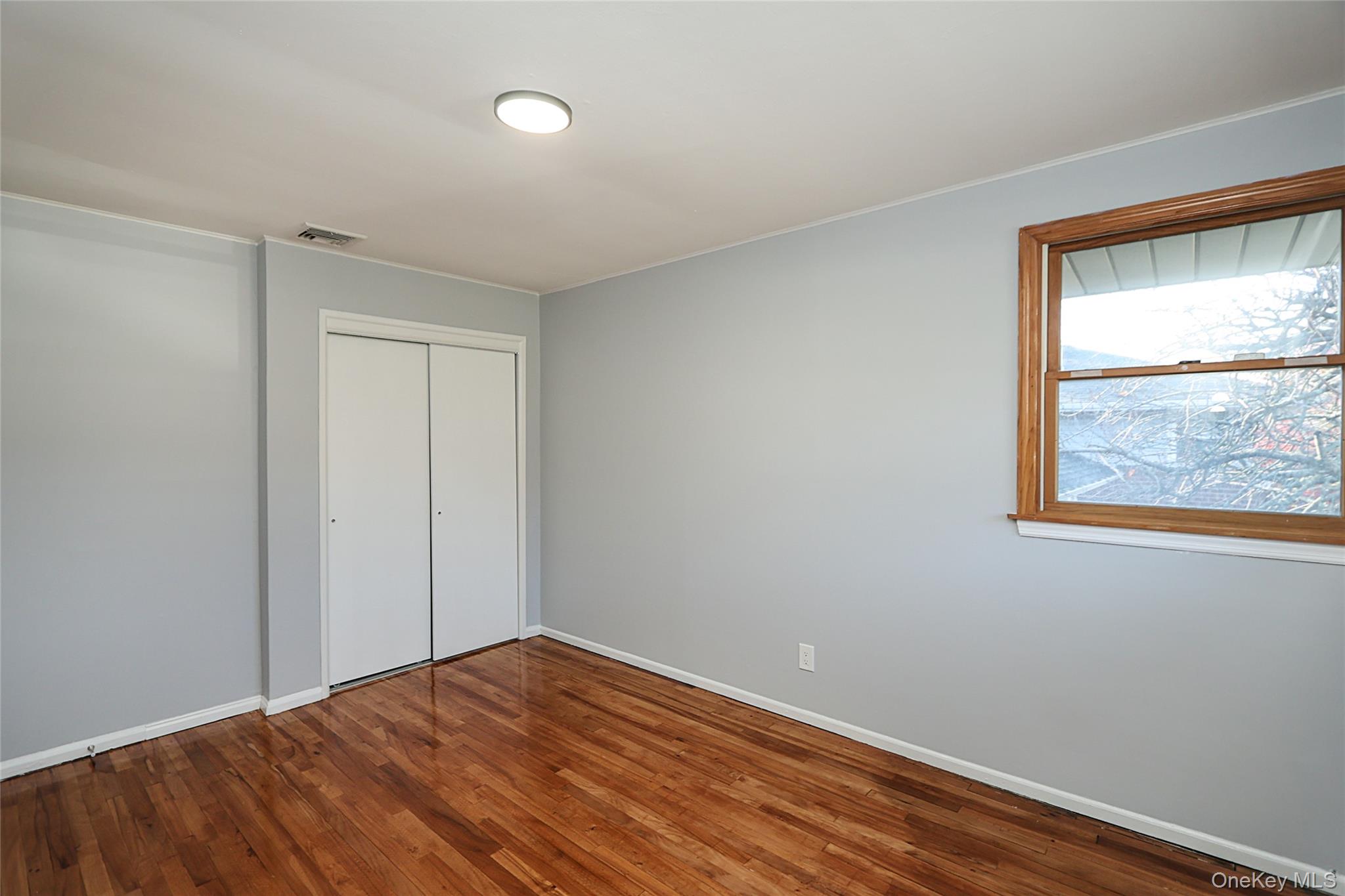 91 Birchwood Park Drive, Syosset, NY 11791