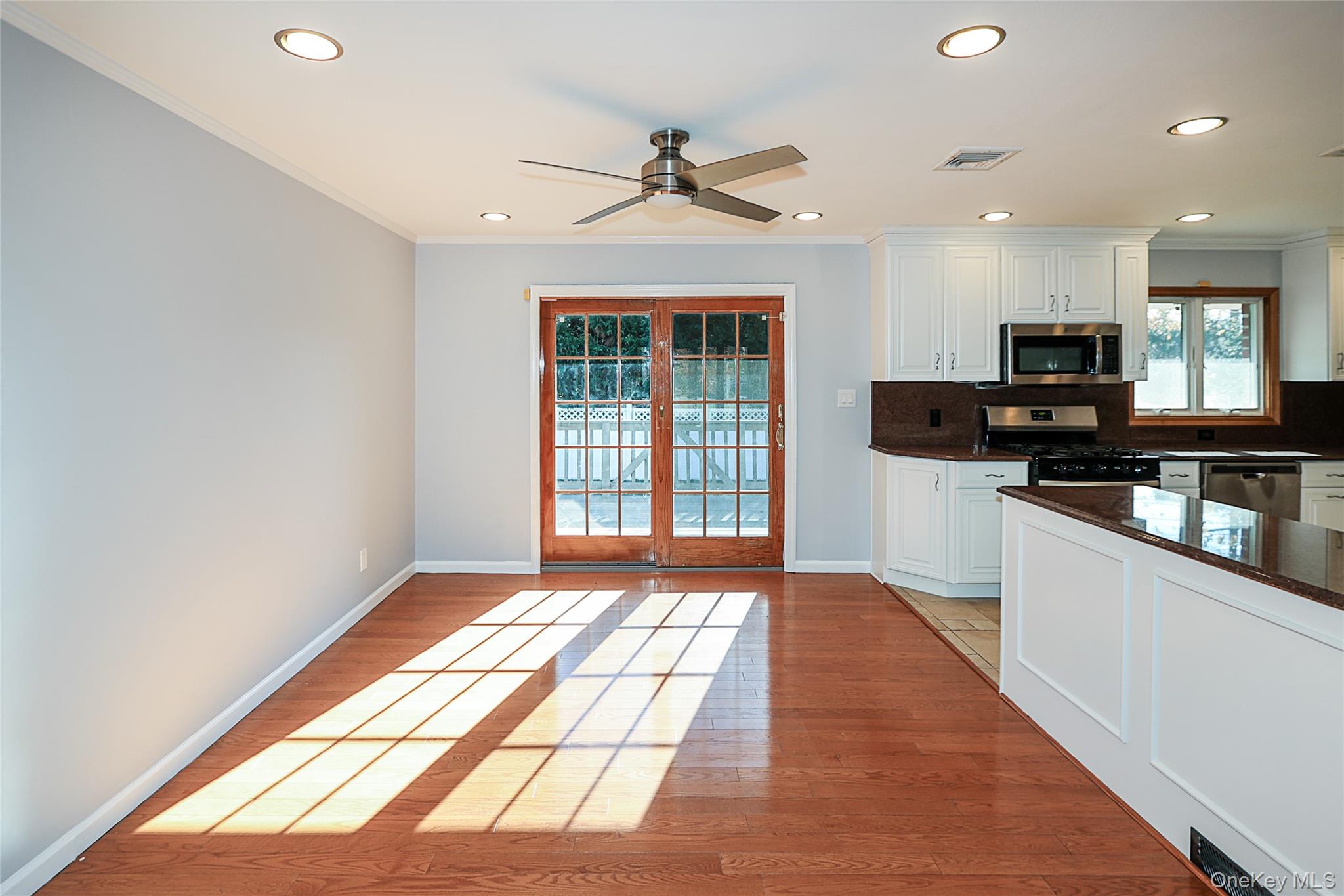 91 Birchwood Park Drive, Syosset, NY 11791