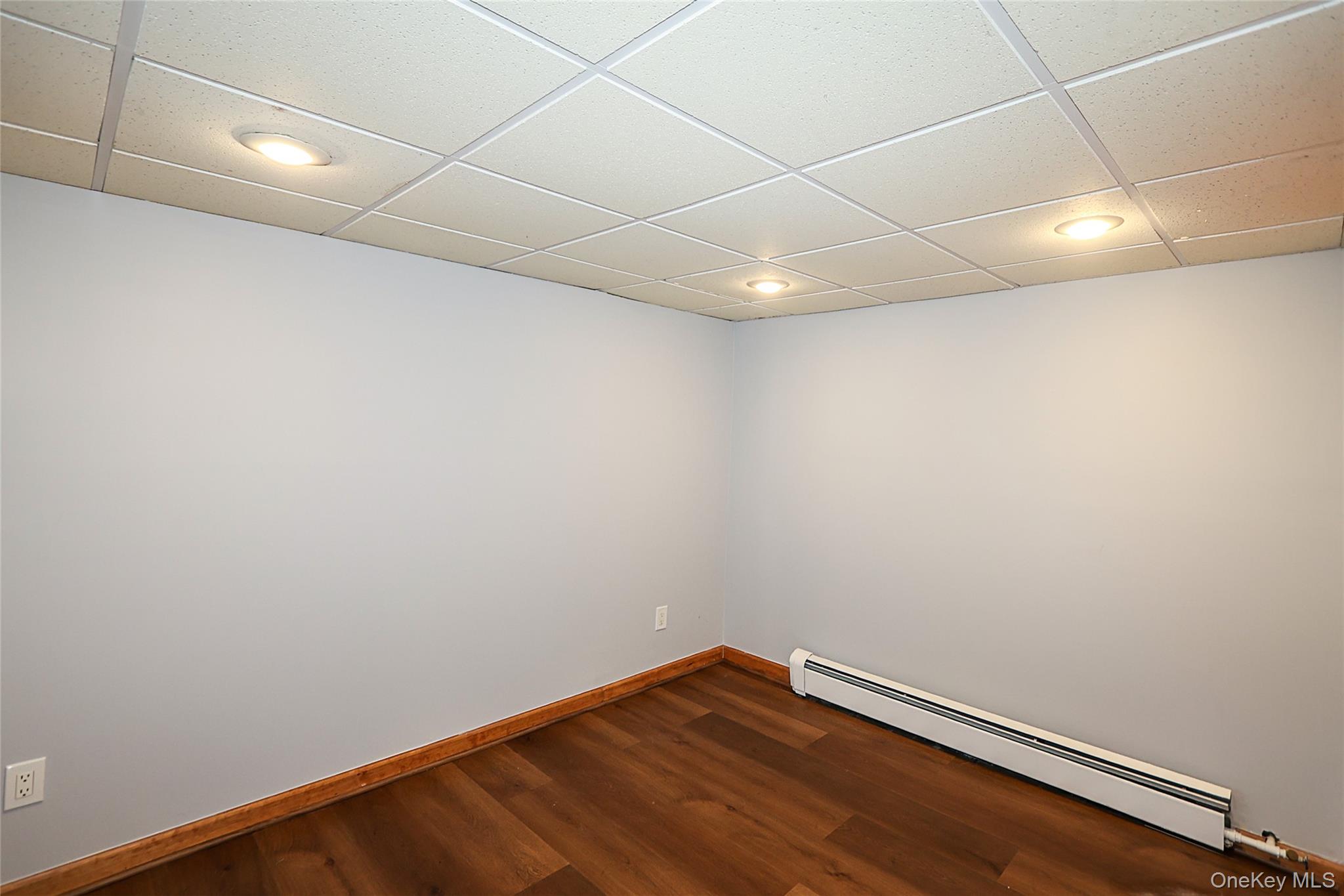 91 Birchwood Park Drive, Syosset, NY 11791