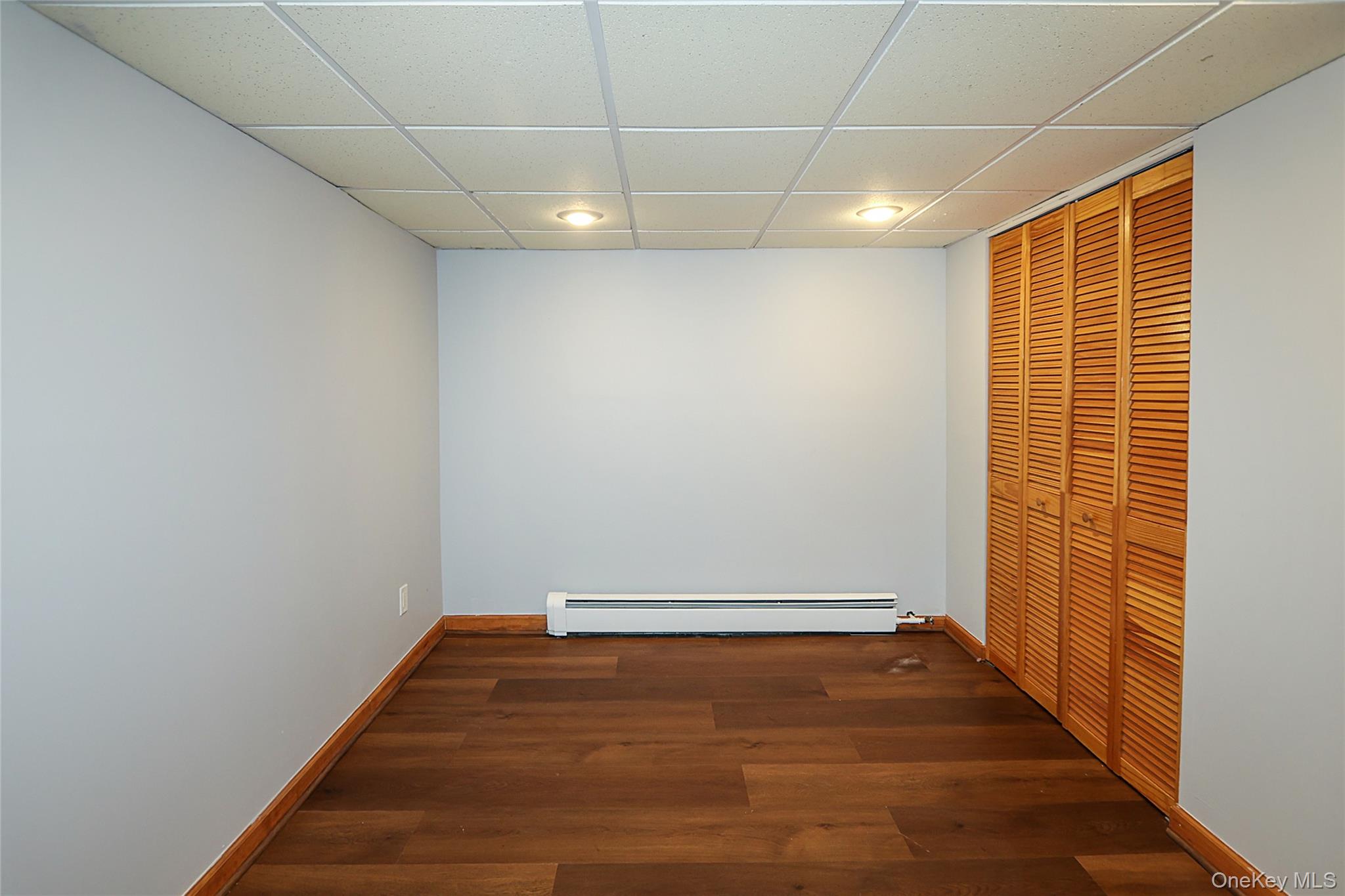 91 Birchwood Park Drive, Syosset, NY 11791