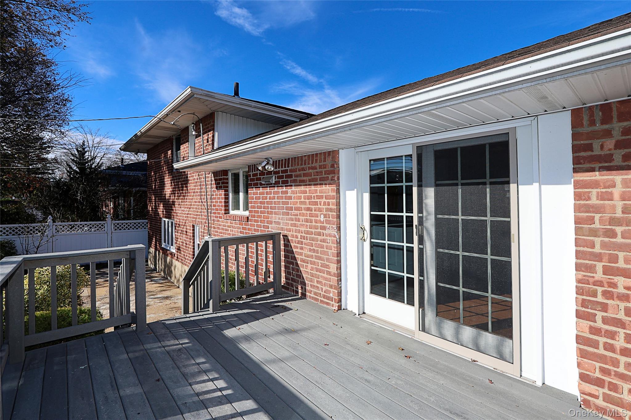 91 Birchwood Park Drive, Syosset, NY 11791