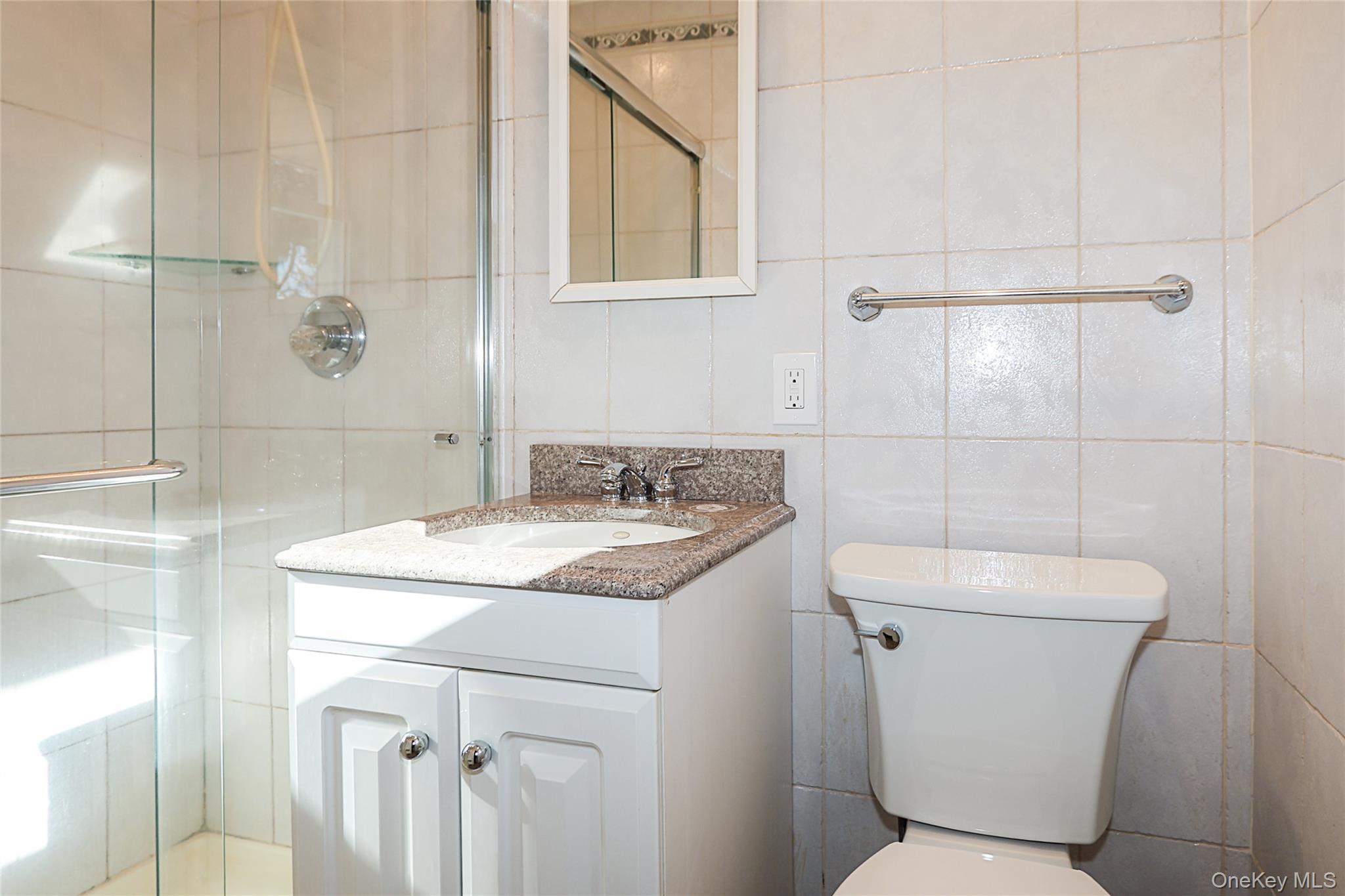 91 Birchwood Park Drive, Syosset, NY 11791