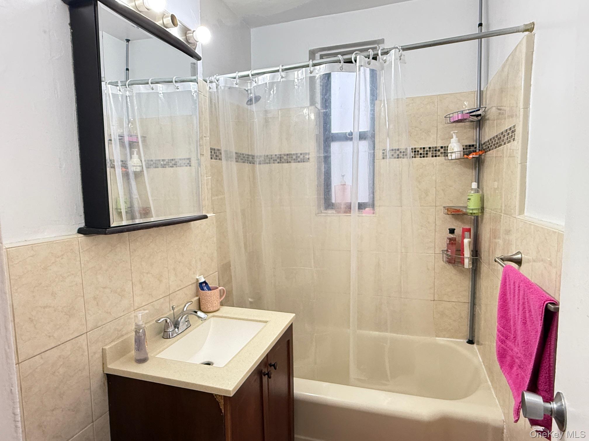 100-25 Queens Boulevard # 6EE, Forest Hills, NY 11375