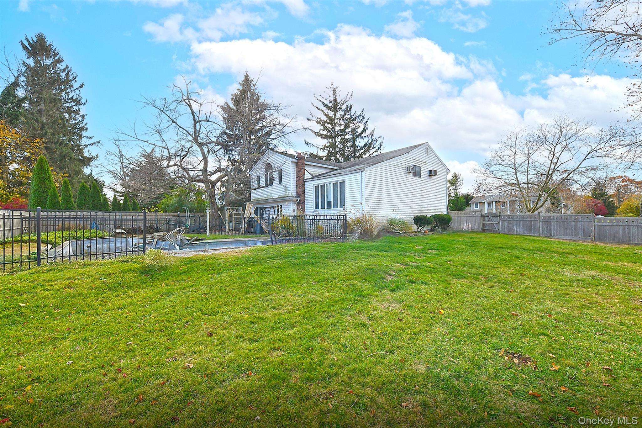 22 Suttonwood Drive, Commack, NY 11725