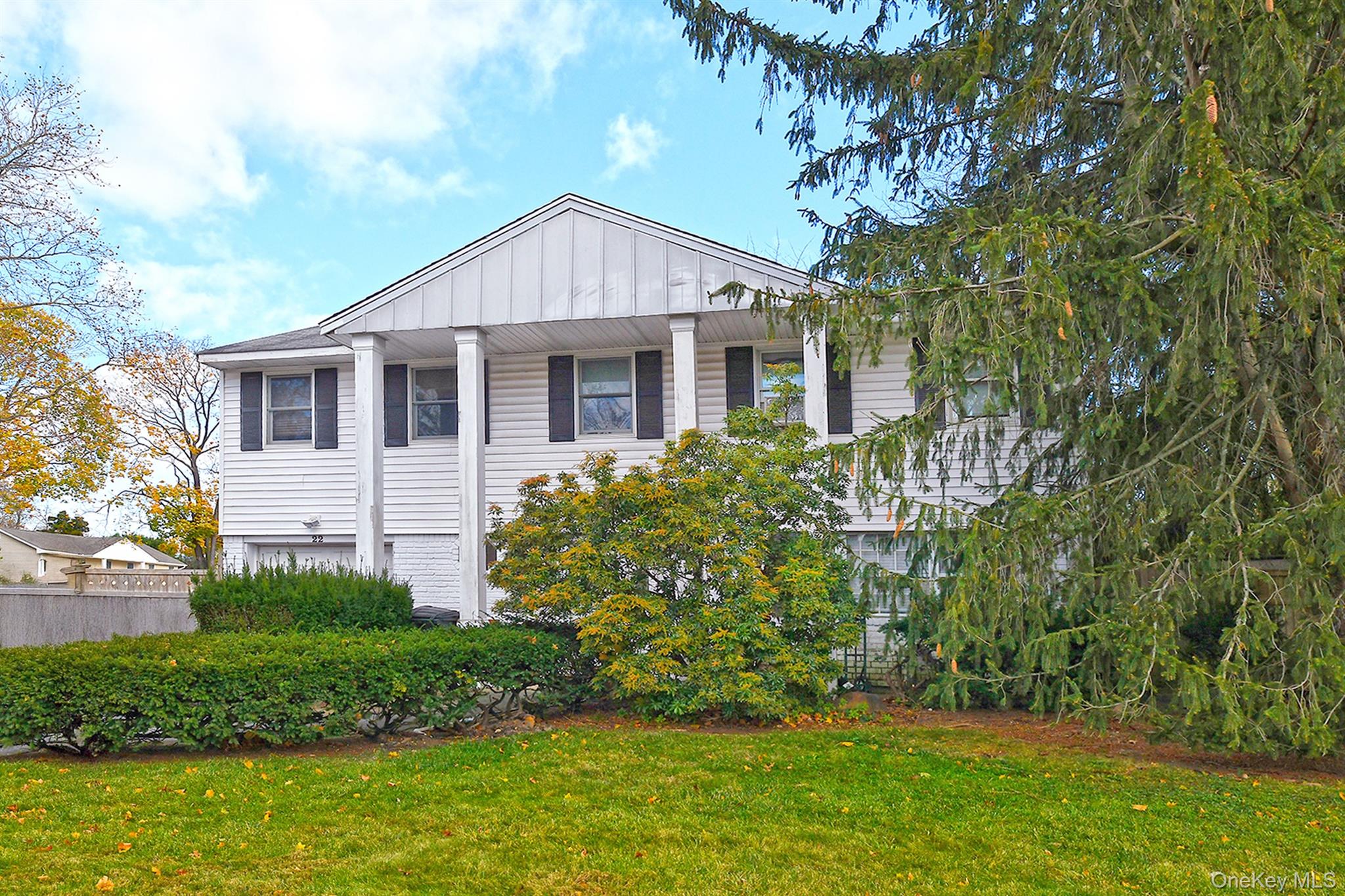 22 Suttonwood Drive, Commack, NY 11725