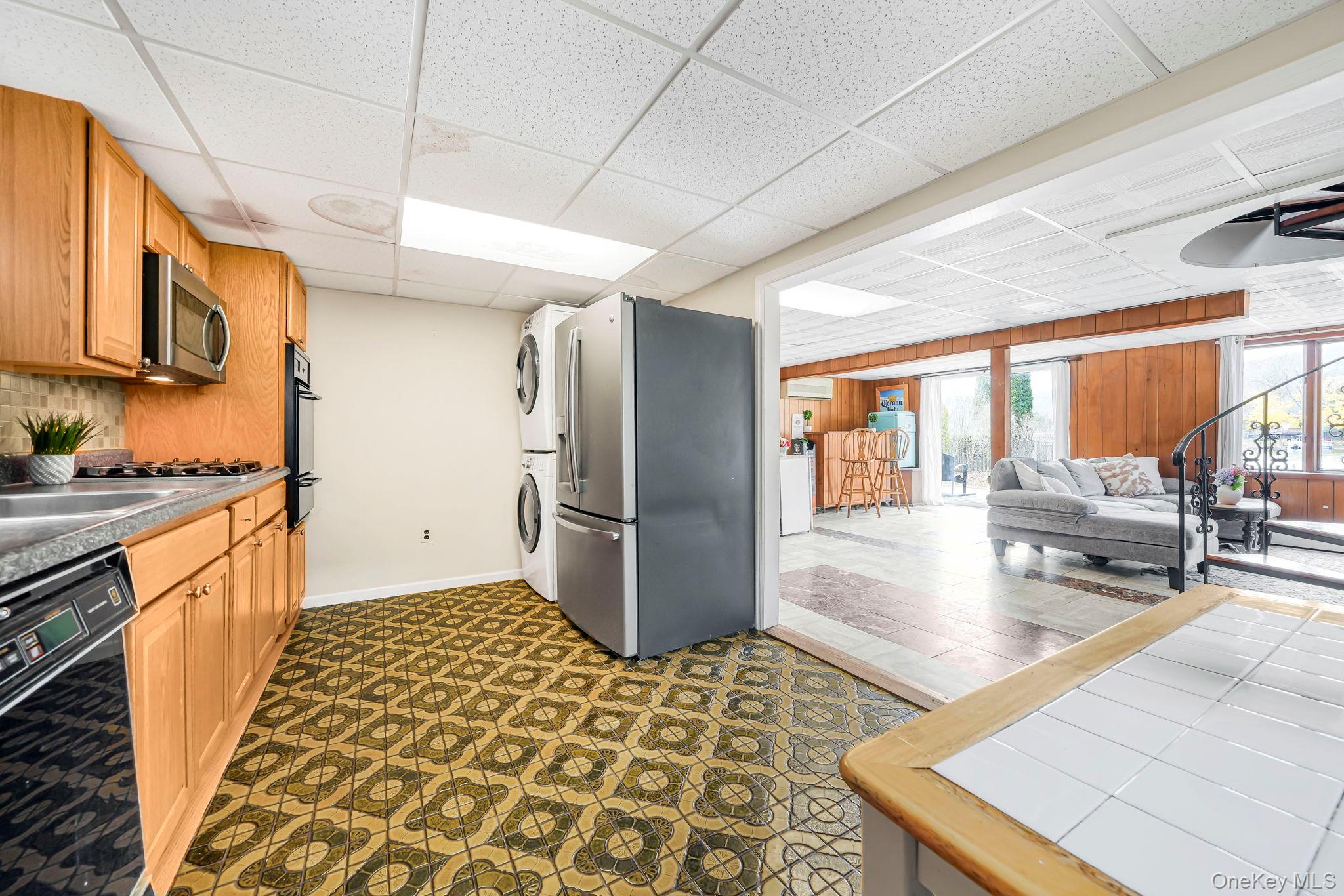 25 Teneyck Avenue, Greenwood Lake, NY 10925