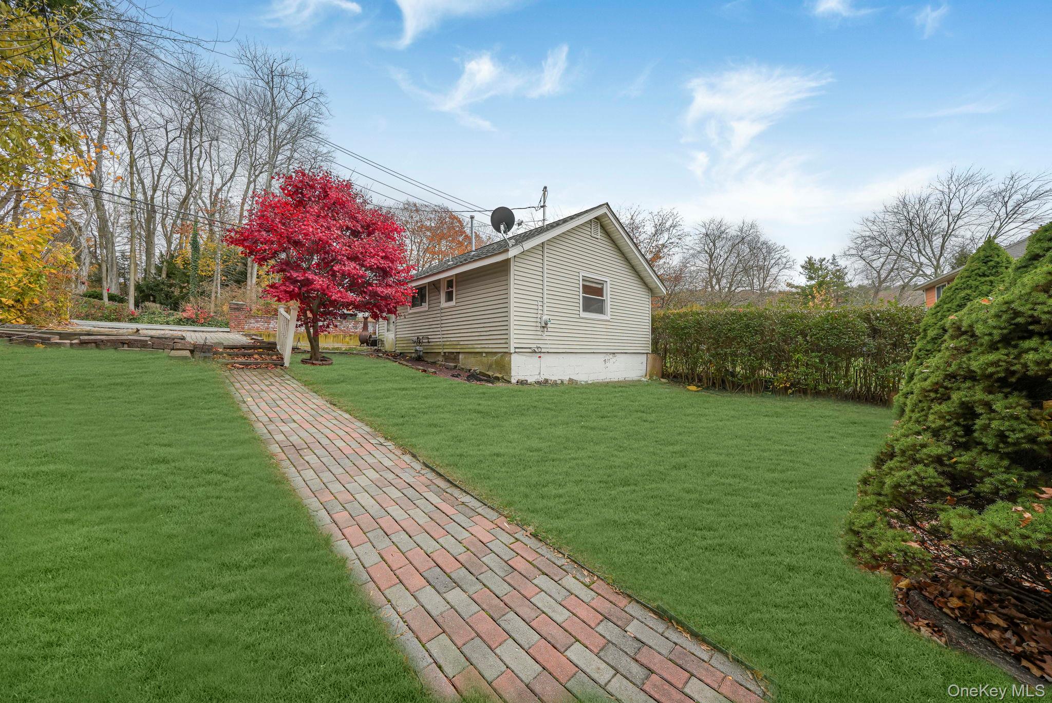 25 Teneyck Avenue, Greenwood Lake, NY 10925