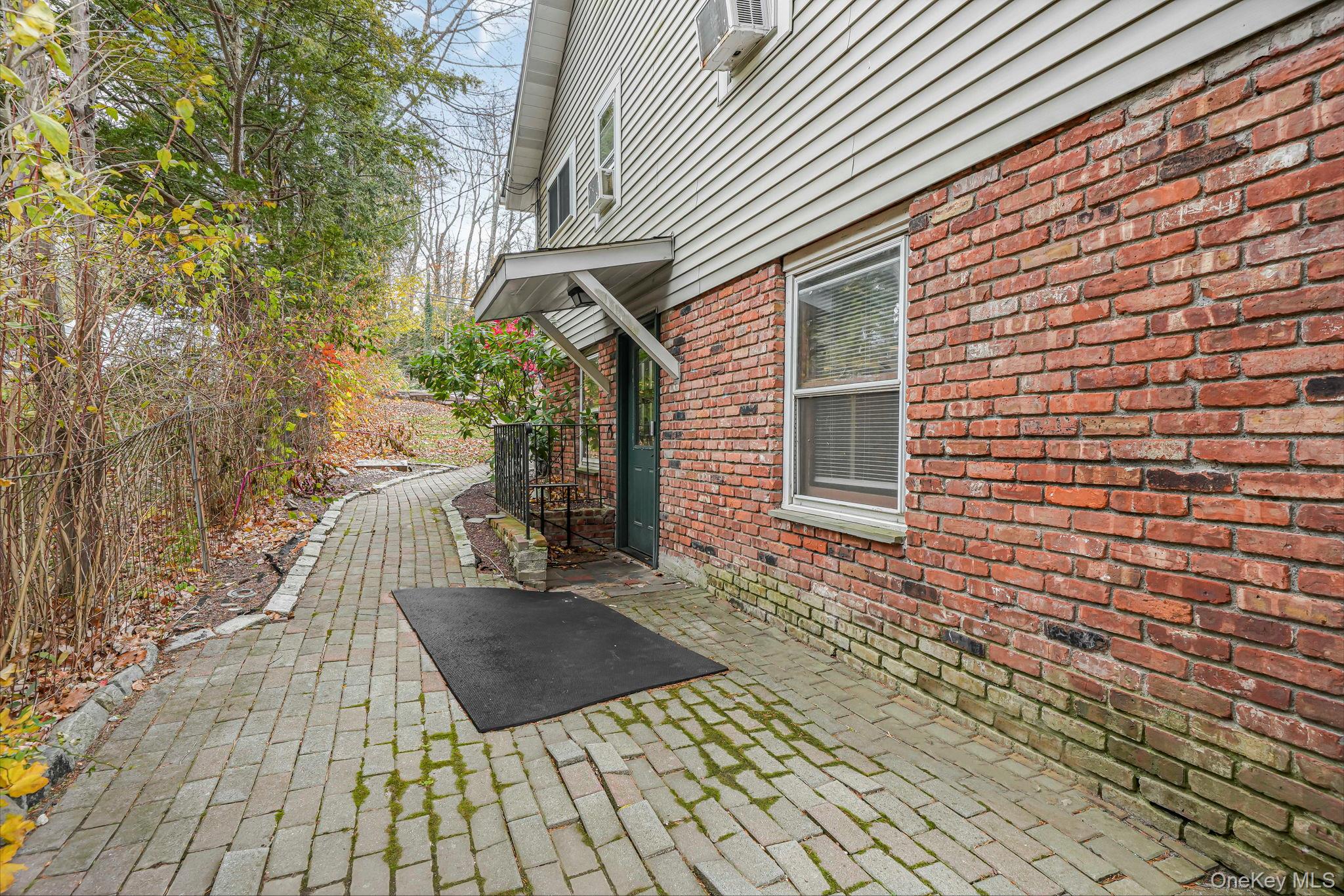 25 Teneyck Avenue, Greenwood Lake, NY 10925