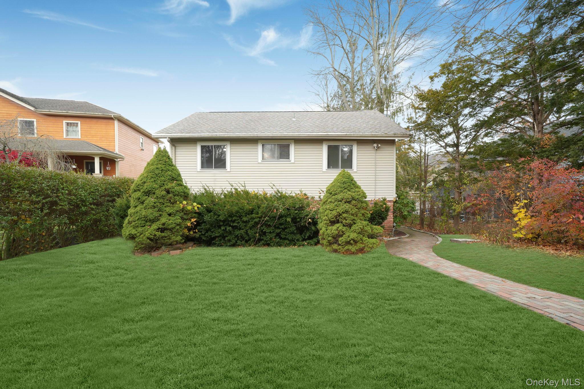 25 Teneyck Avenue, Greenwood Lake, NY 10925