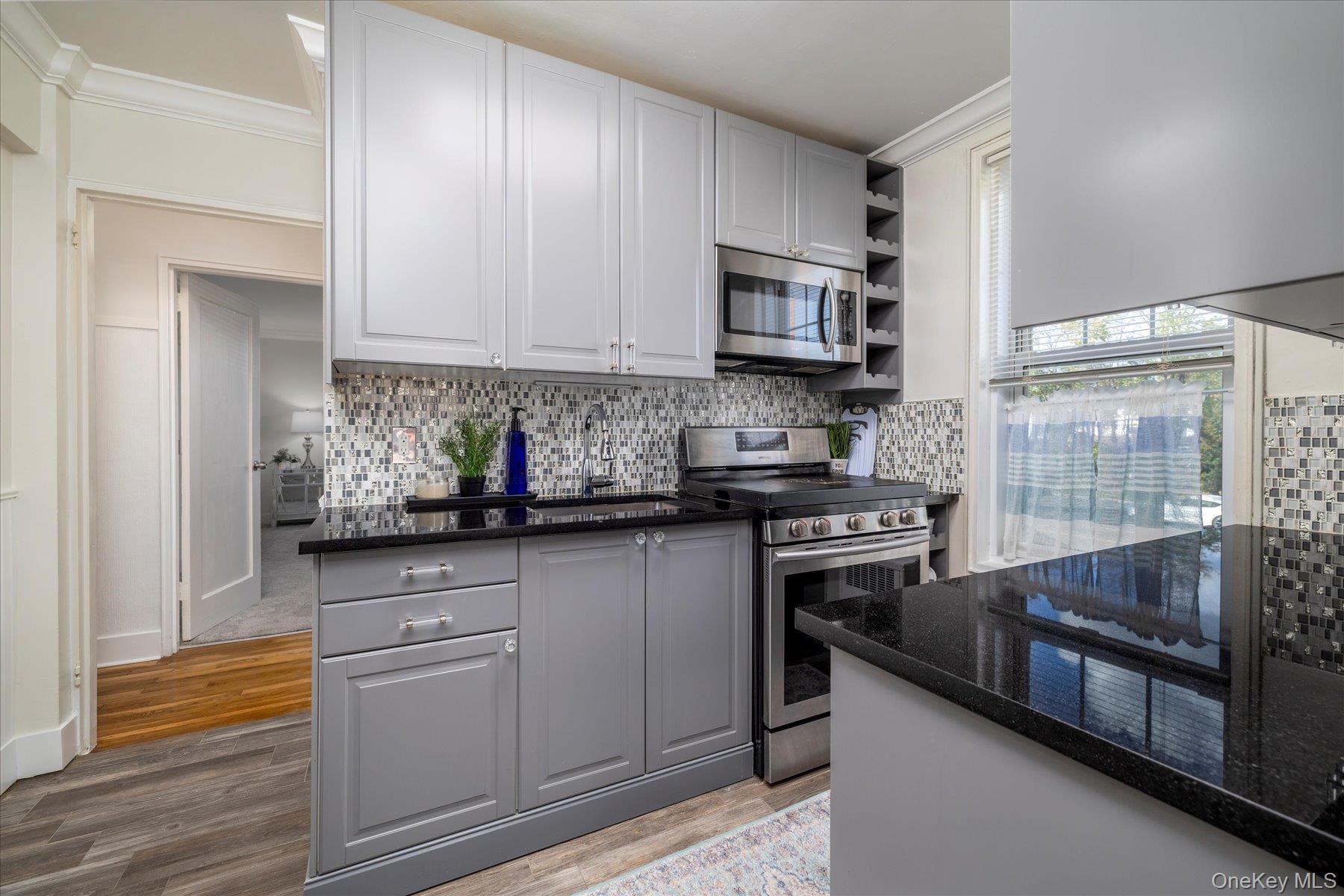 194 Smith Street # 1K, Freeport, NY 11520