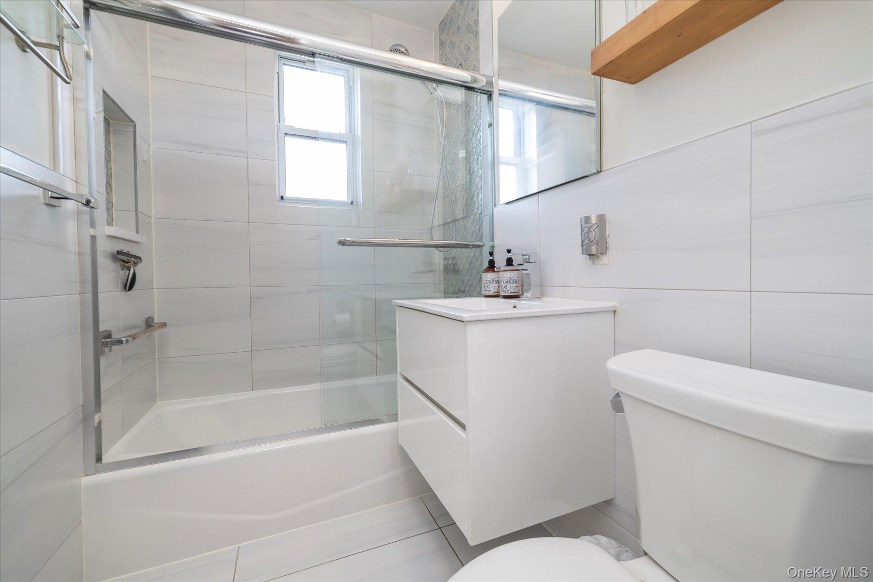 194 Smith Street # 1K, Freeport, NY 11520