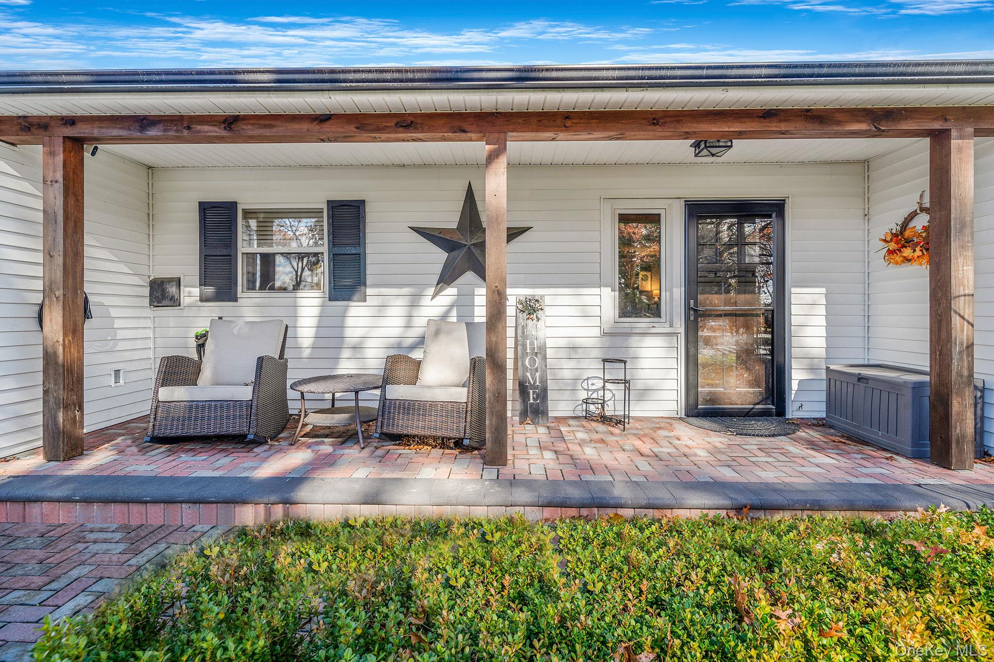 3 Vee Jay Drive, Shoreham, NY 11786