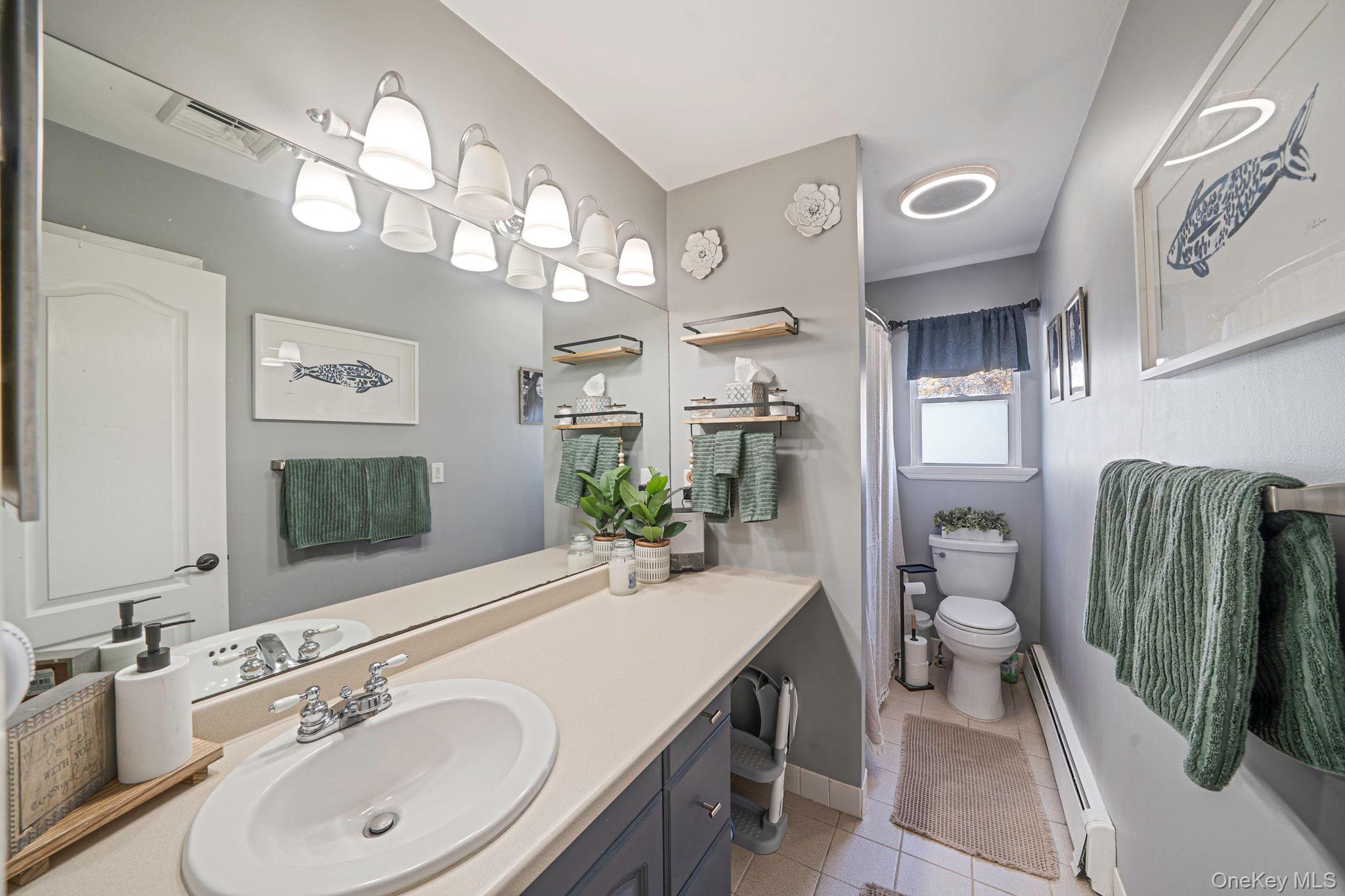 3 Vee Jay Drive, Shoreham, NY 11786