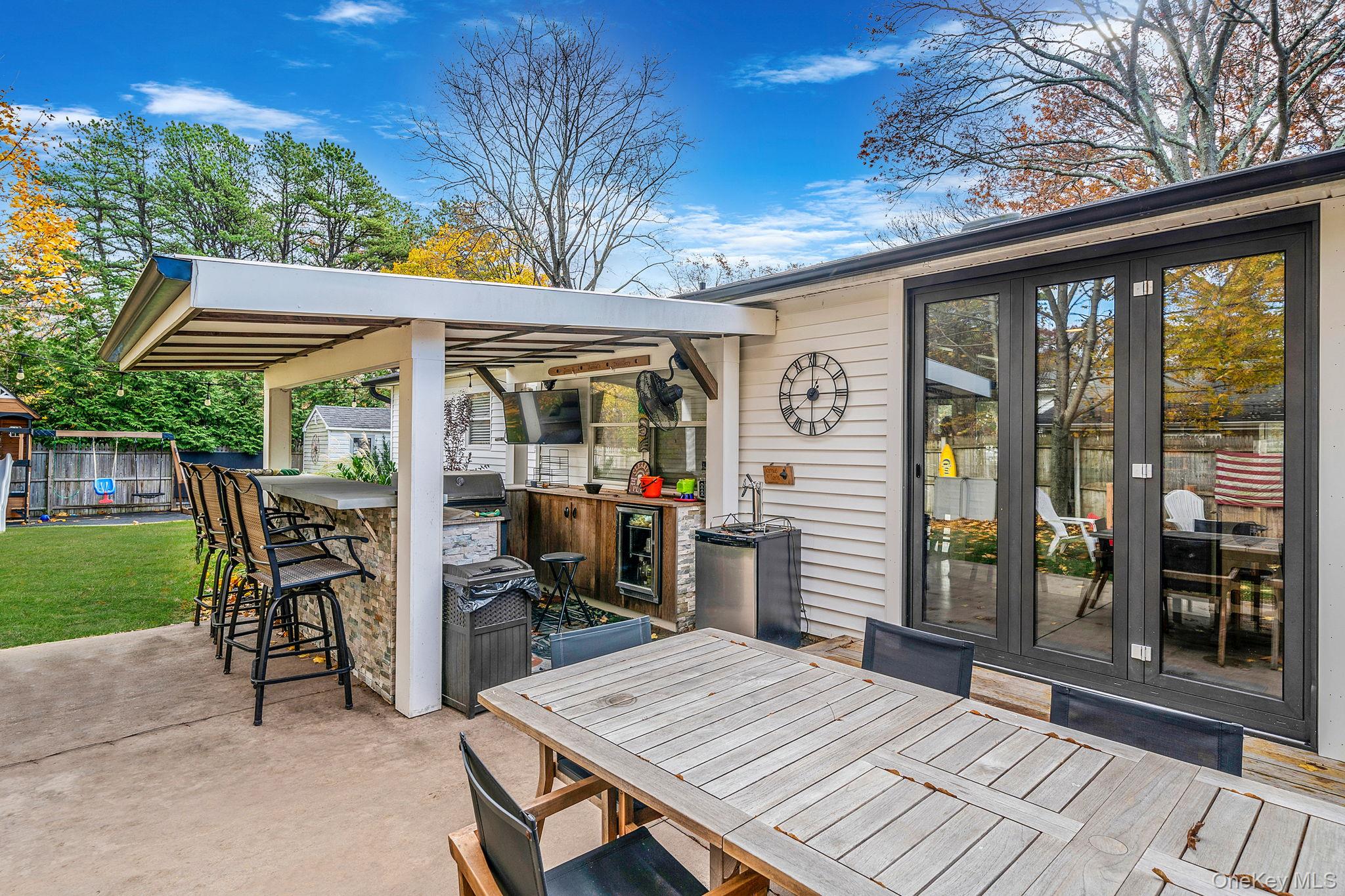 3 Vee Jay Drive, Shoreham, NY 11786