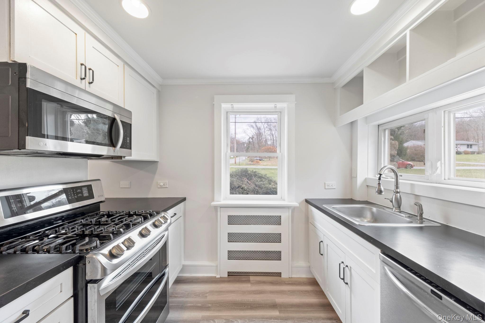 18 Lakeview Road, Carmel, NY 10512