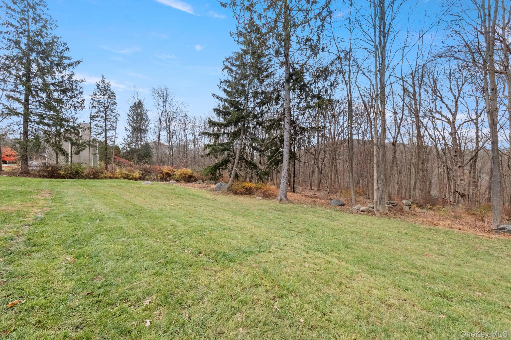 18 Lakeview Road, Carmel, NY 10512