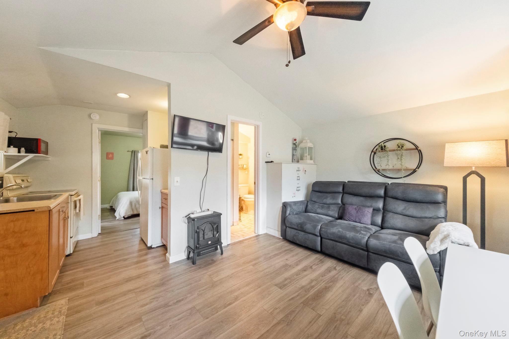 18 Lakeview Road, Carmel, NY 10512