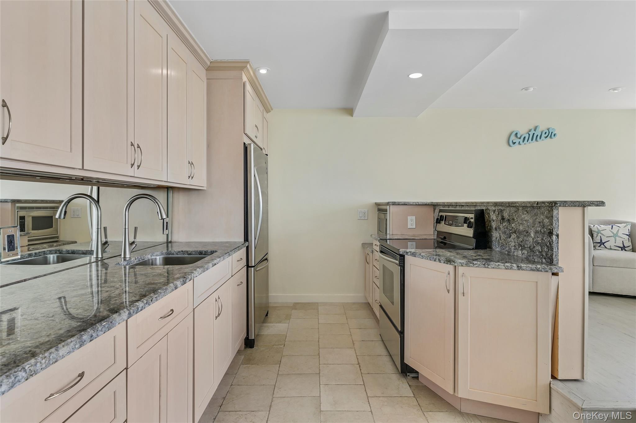 265 Dune Road # 68, Westhampton Beach, NY 11978