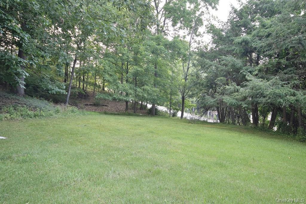 24 Lake Avenue, Monroe, NY 10950