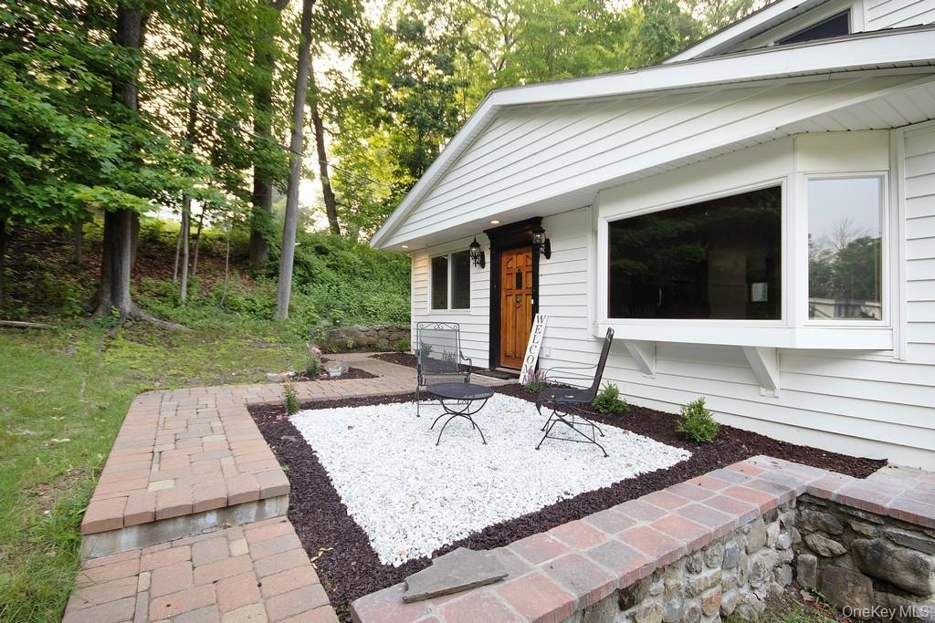 24 Lake Avenue, Monroe, NY 10950