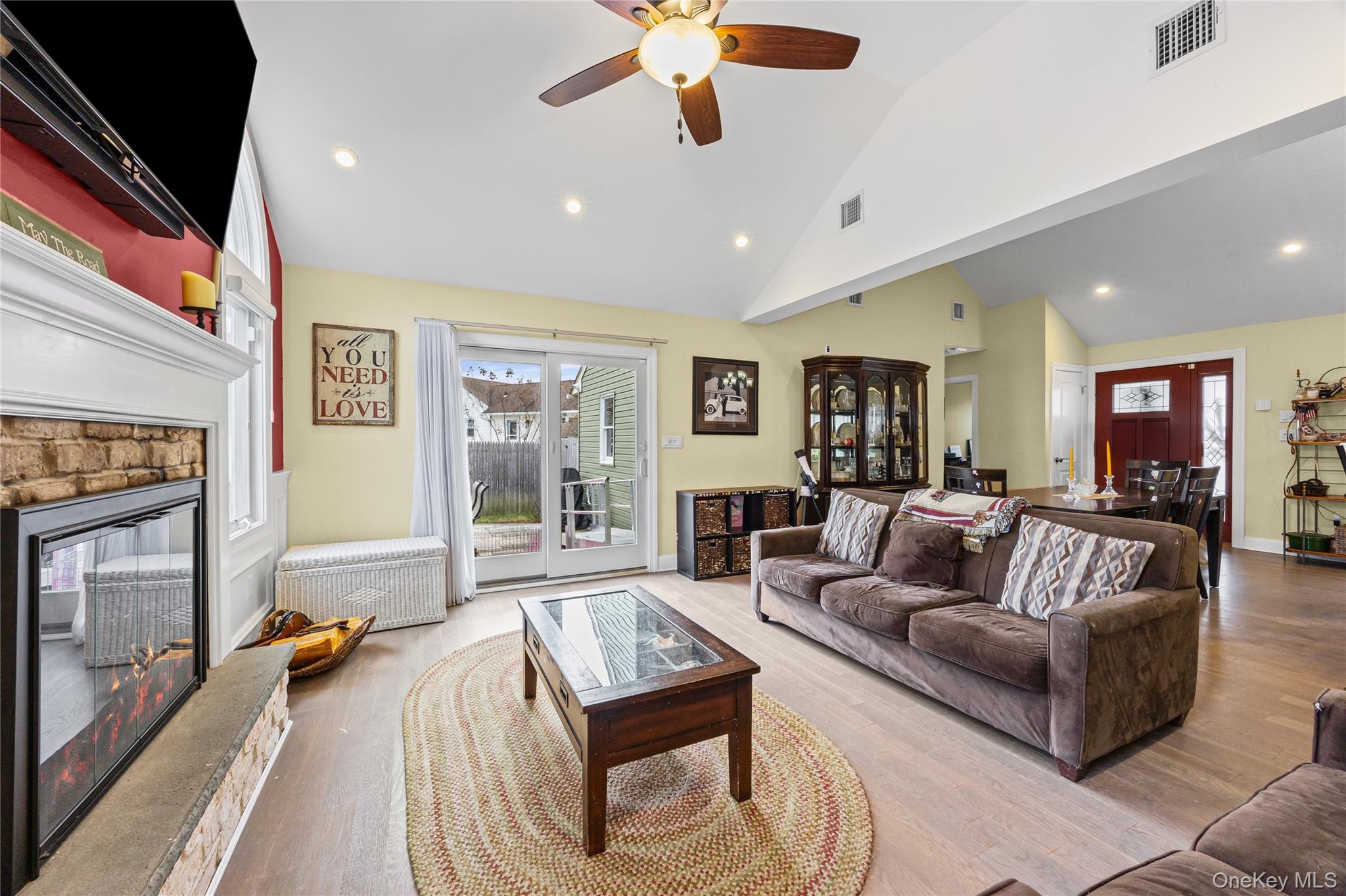 37 Beachwood Drive, Babylon, NY 11702