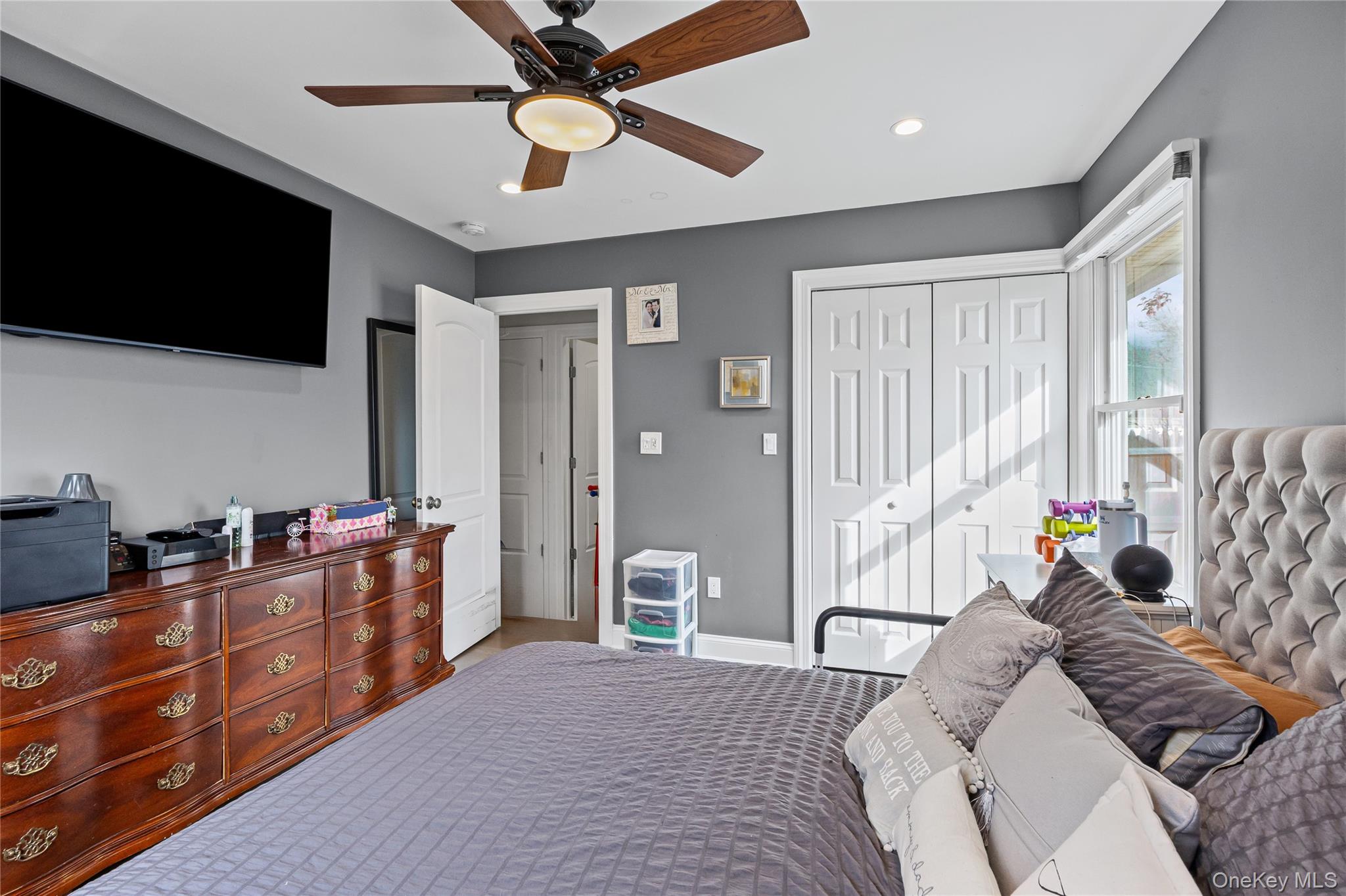 37 Beachwood Drive, Babylon, NY 11702