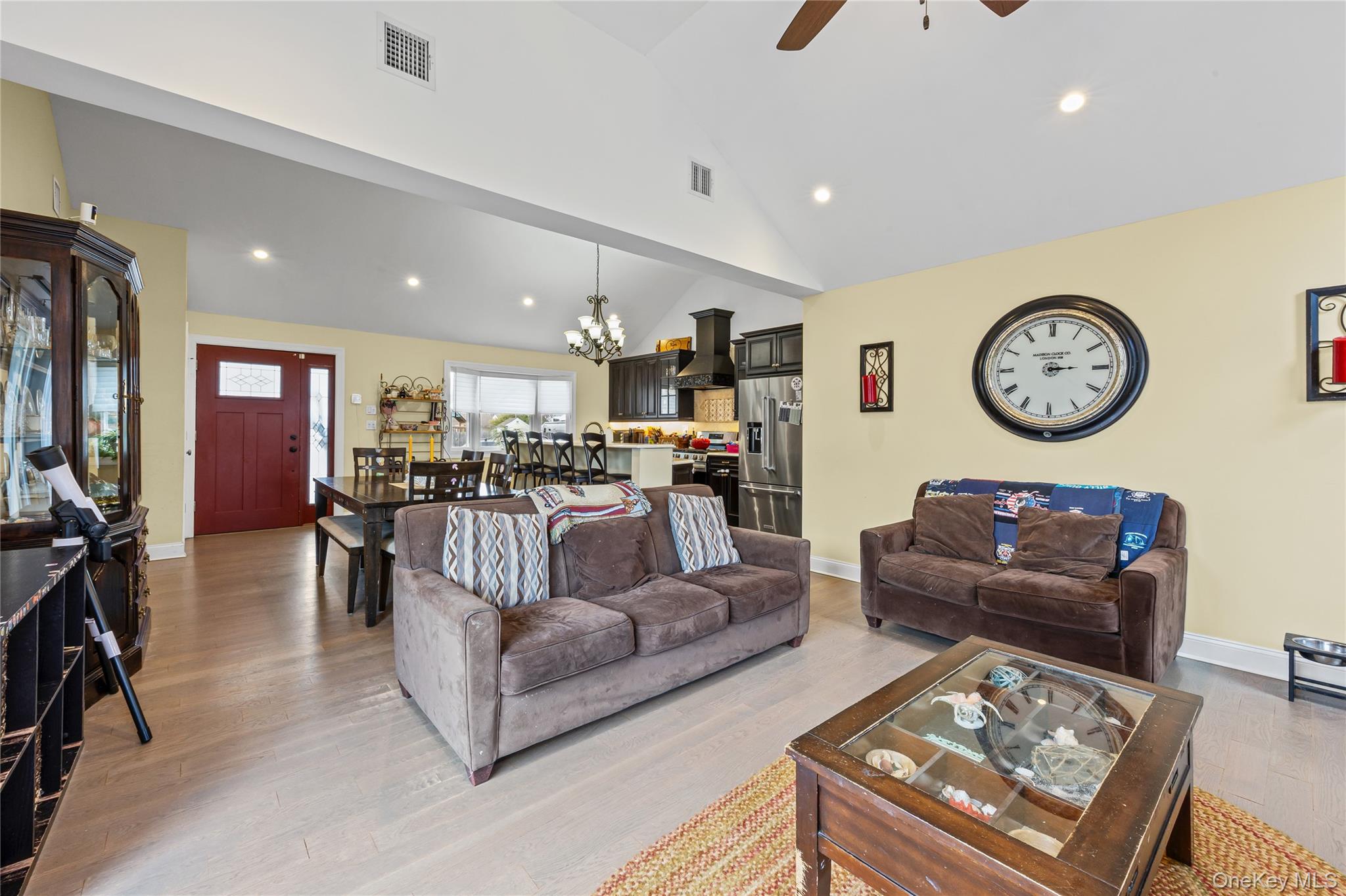 37 Beachwood Drive, Babylon, NY 11702