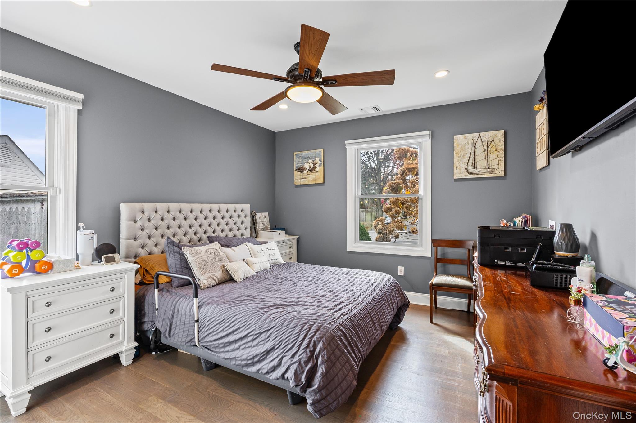 37 Beachwood Drive, Babylon, NY 11702