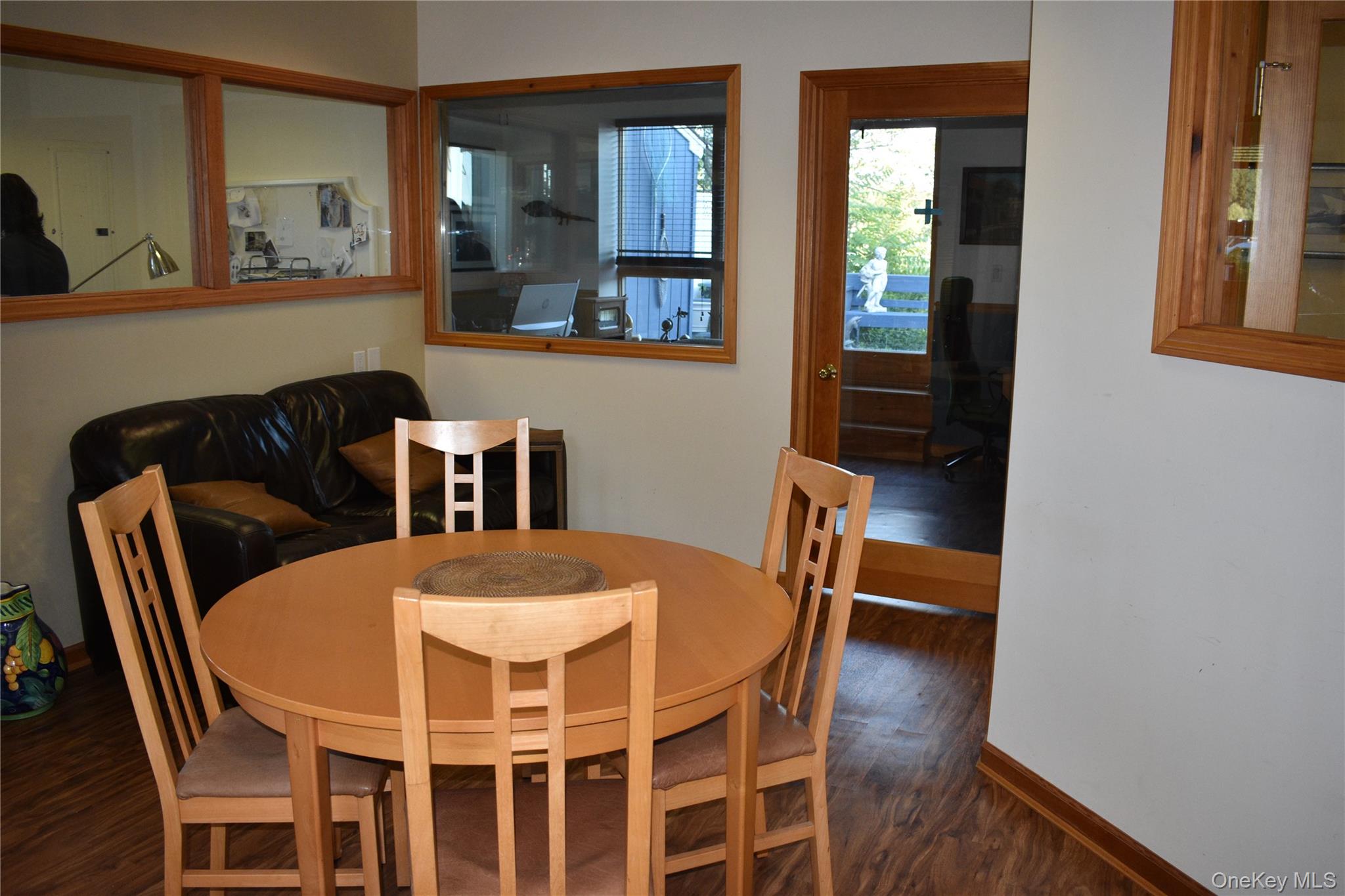 100 Centershore Road, Centerport, NY 11721