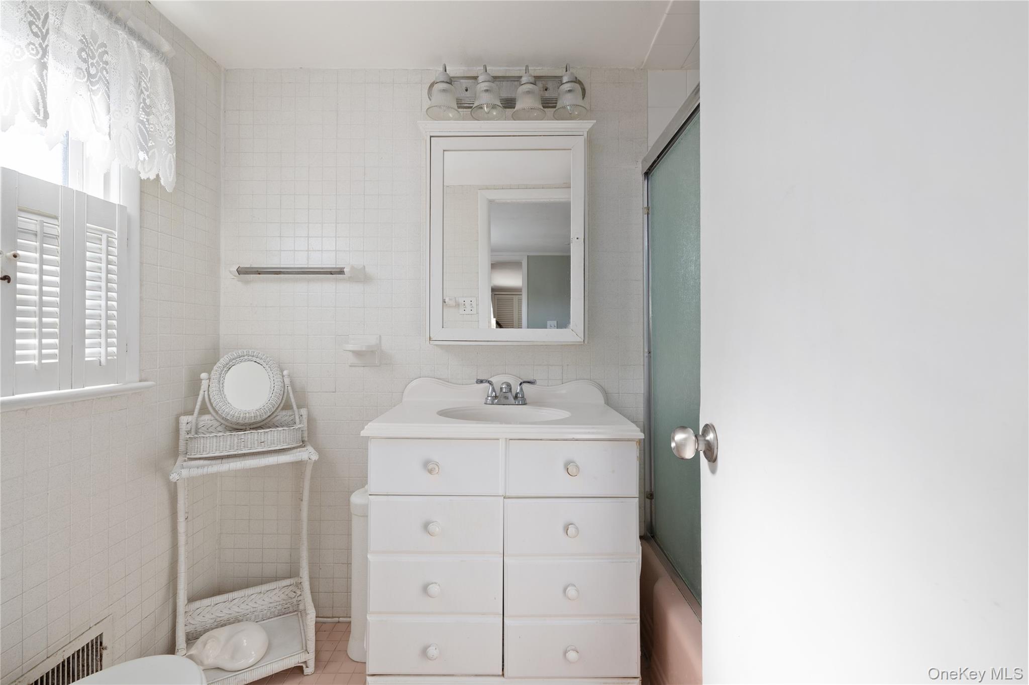 6 White Birch Drive, Babylon, NY 11702