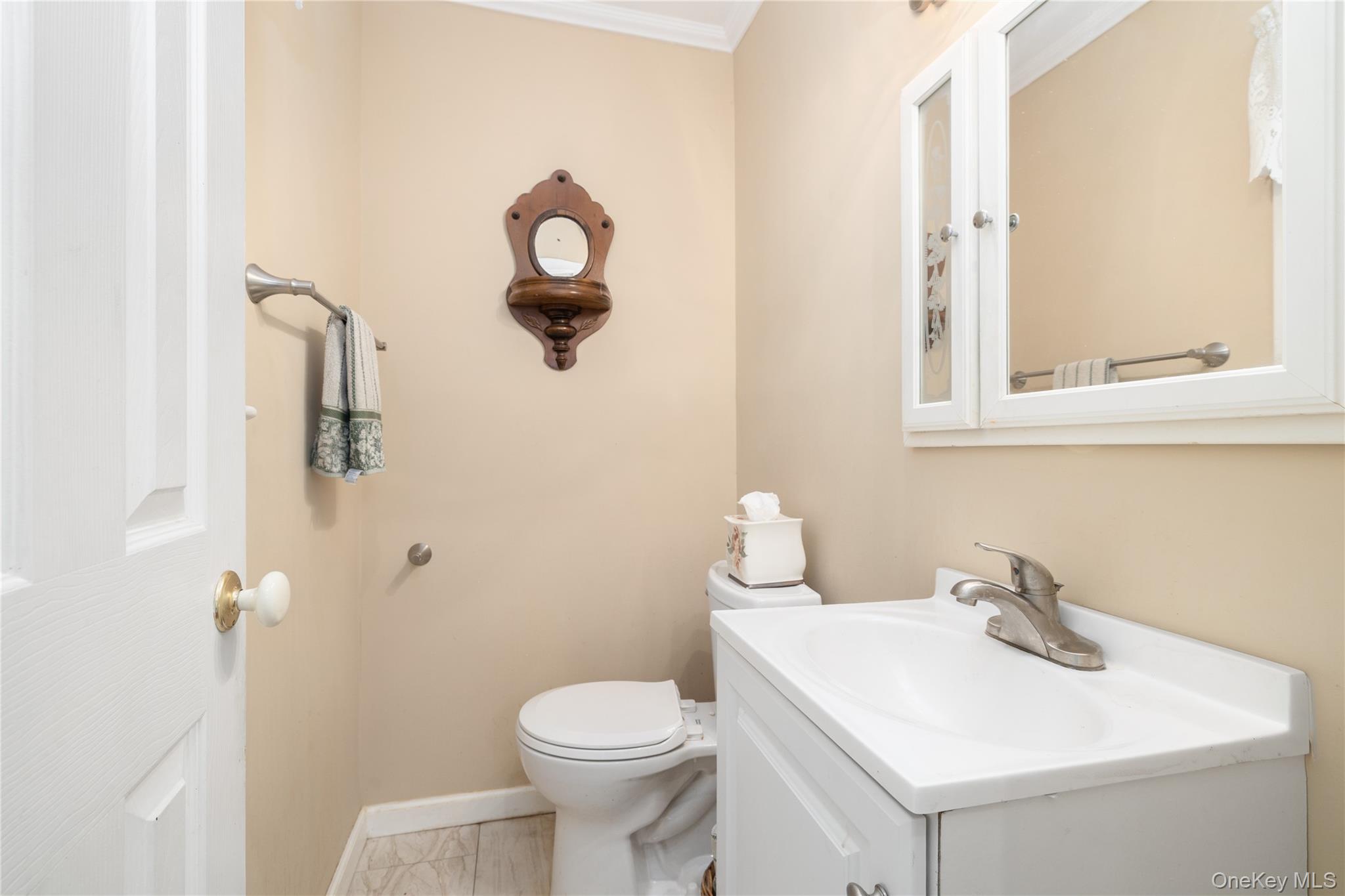 6 White Birch Drive, Babylon, NY 11702