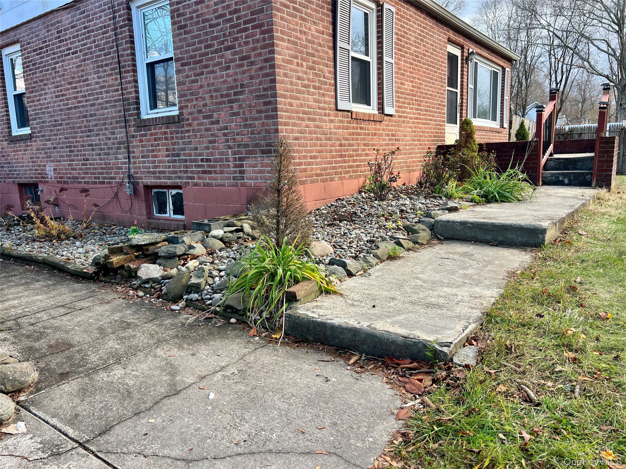 3 Davis Road, Poughkeepsie, NY 12603