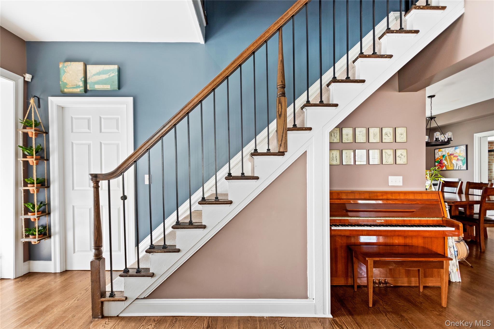 10 Maple Avenue, Patchogue, NY 11772