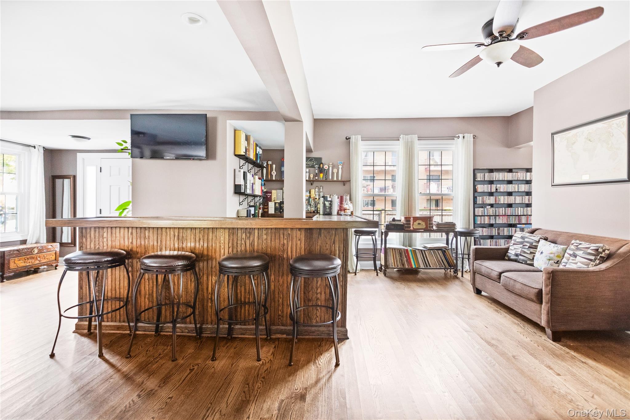 10 Maple Avenue, Patchogue, NY 11772