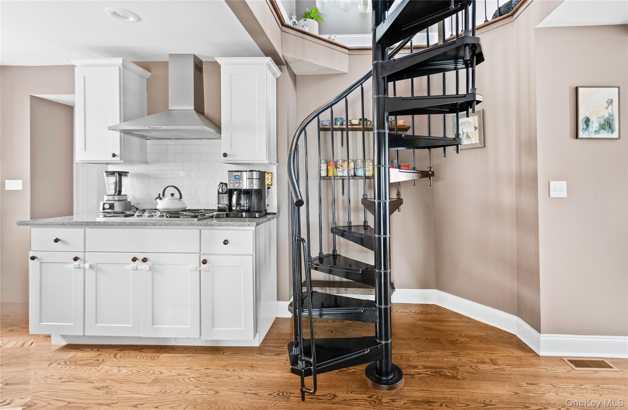 10 Maple Avenue, Patchogue, NY 11772