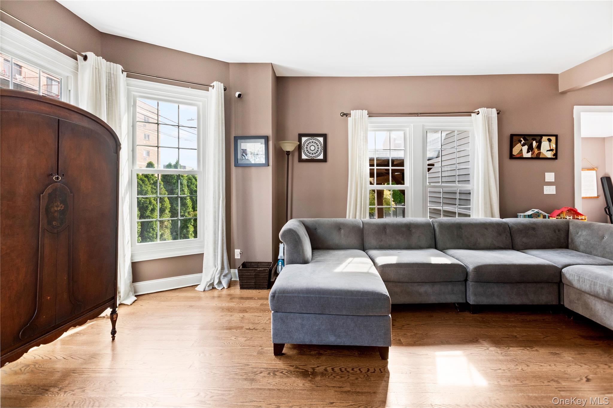 10 Maple Avenue, Patchogue, NY 11772