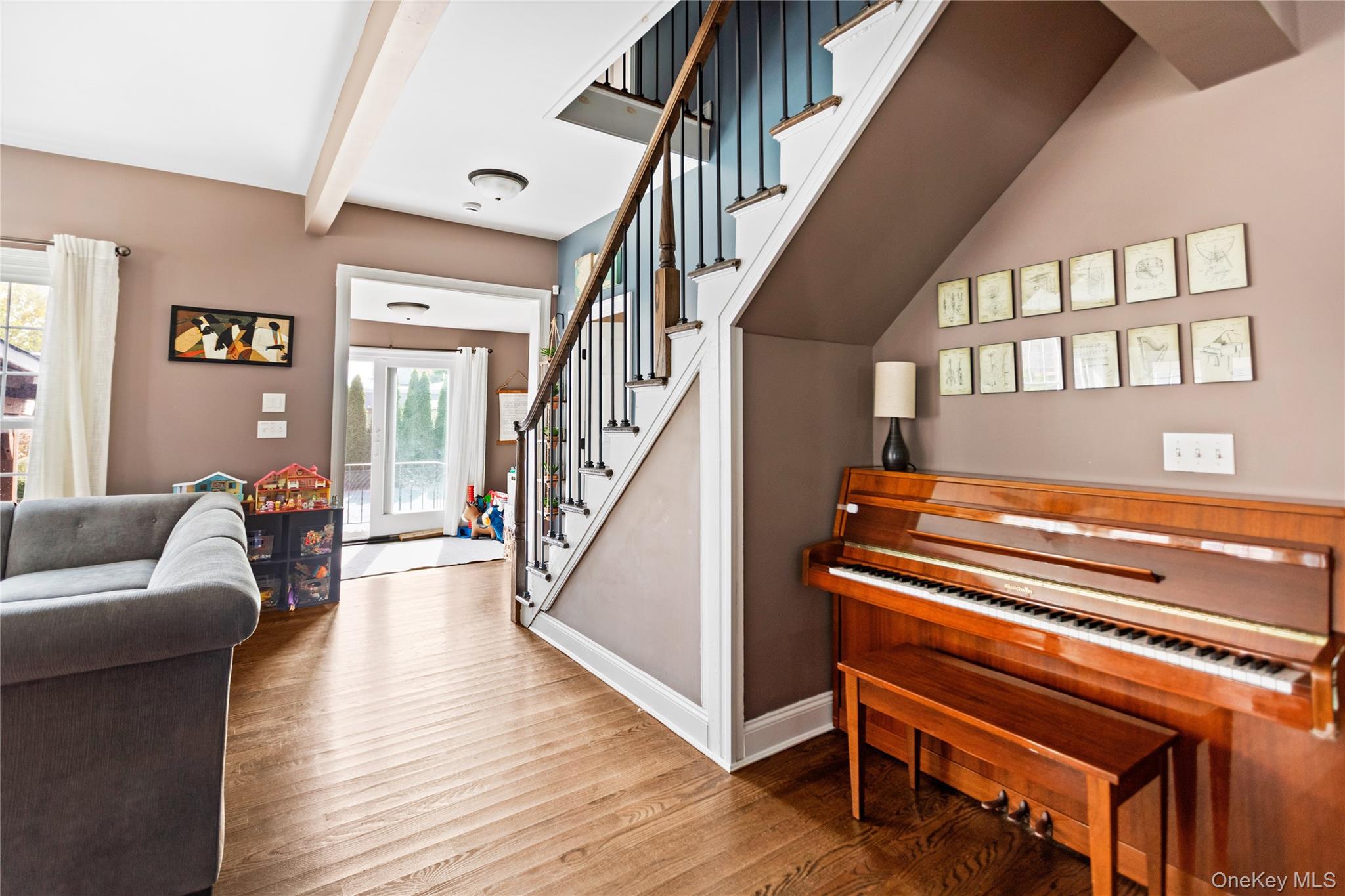 10 Maple Avenue, Patchogue, NY 11772